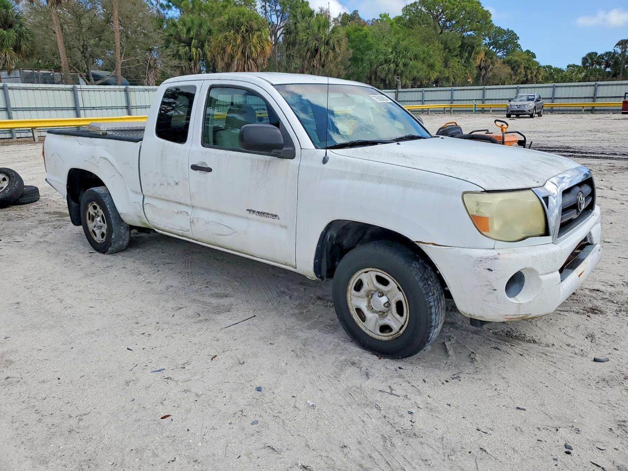 2005 Toyota Tacoma Base Белый vin: 5TETX22N25Z059779