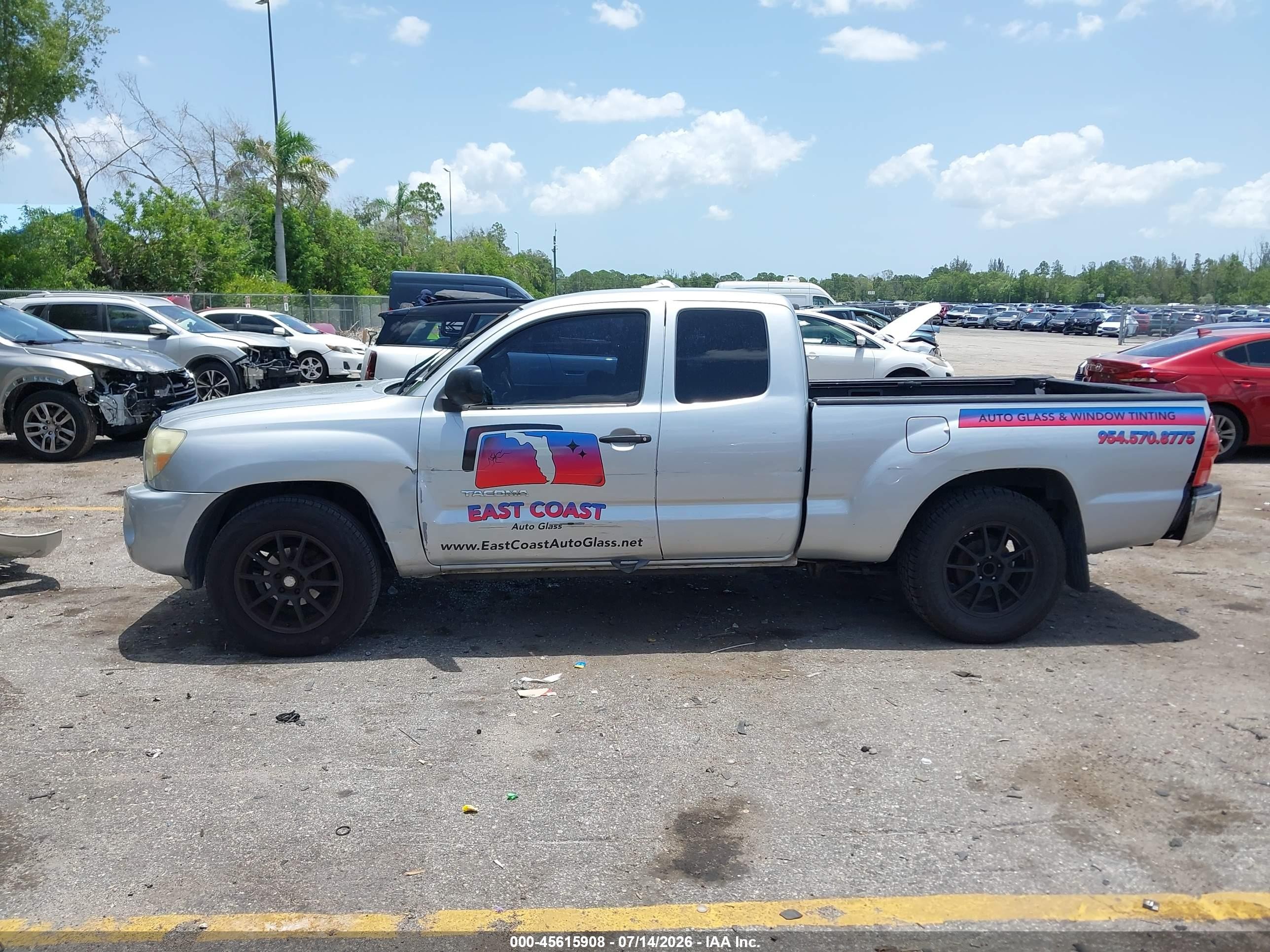 2005 Toyota Tacoma   Silver vin: 5TETX22N25Z060799