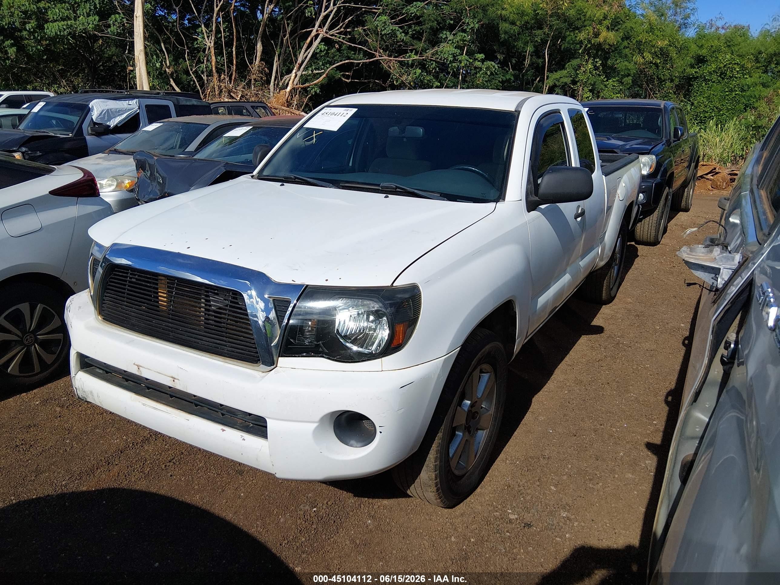 2005 Toyota Tacoma   White vin: 5TETX22N25Z070622