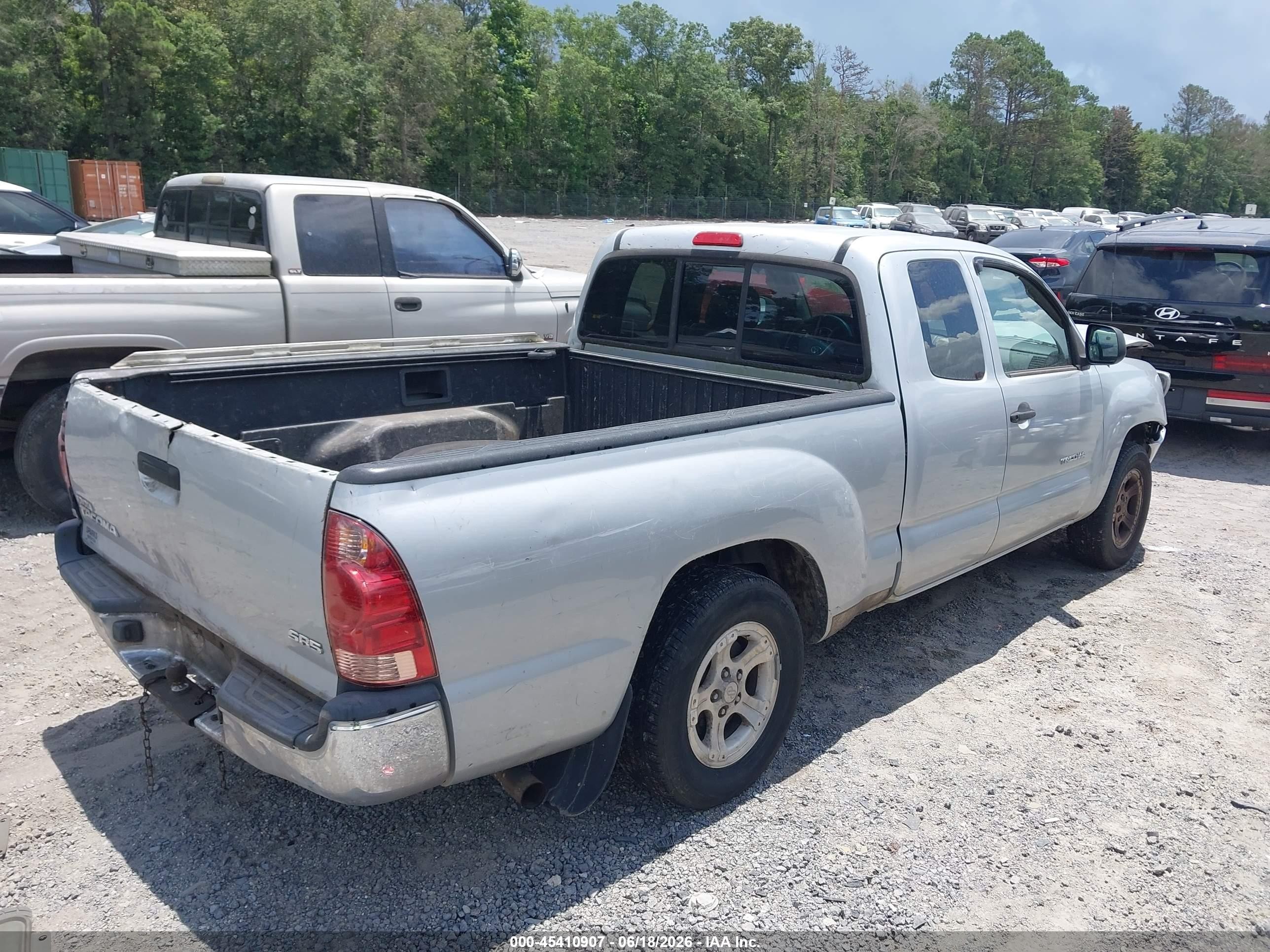 2007 Toyota Tacoma   Silver vin: 5TETX22N27Z337356
