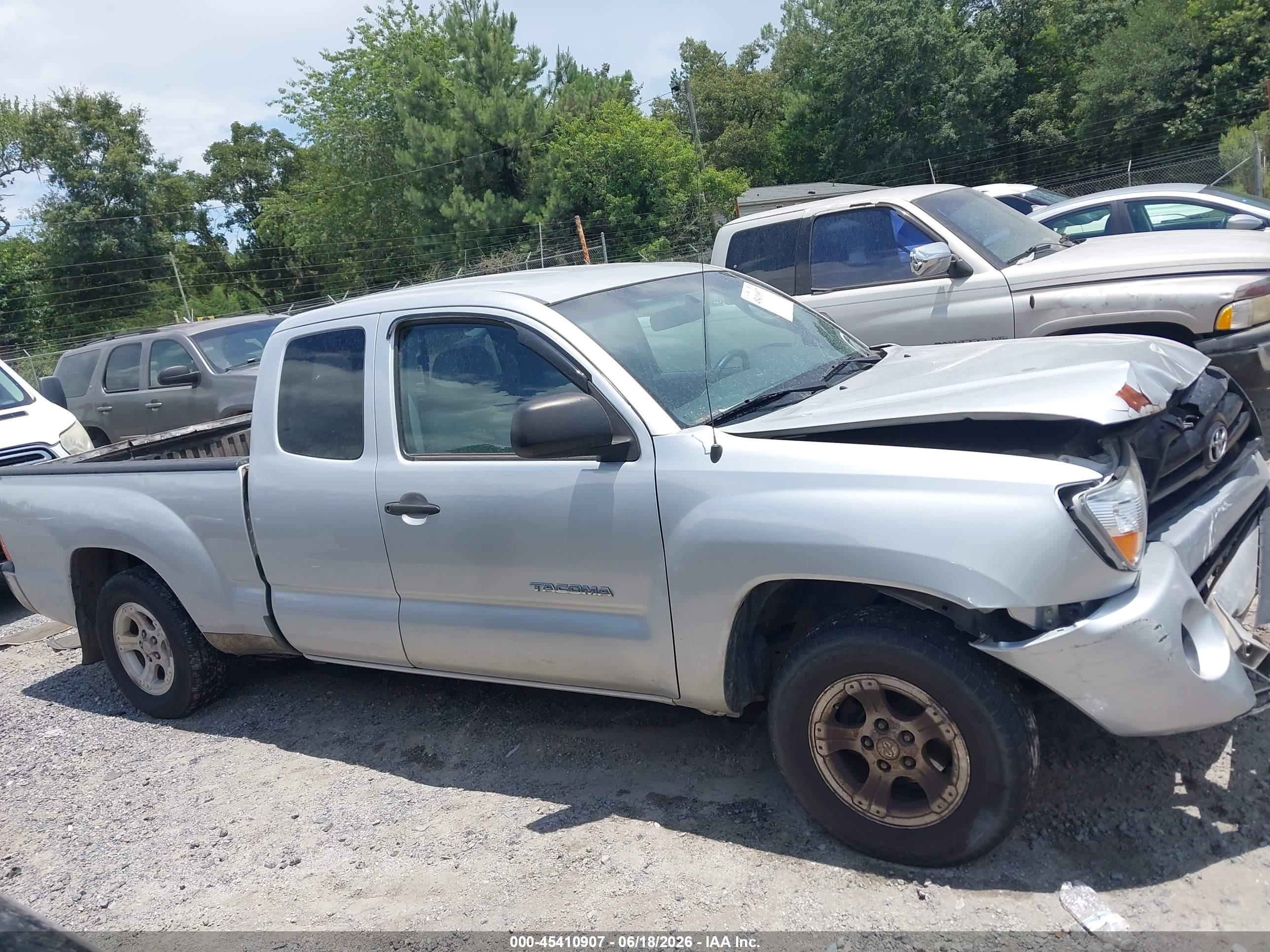 2007 Toyota Tacoma   Silver vin: 5TETX22N27Z337356