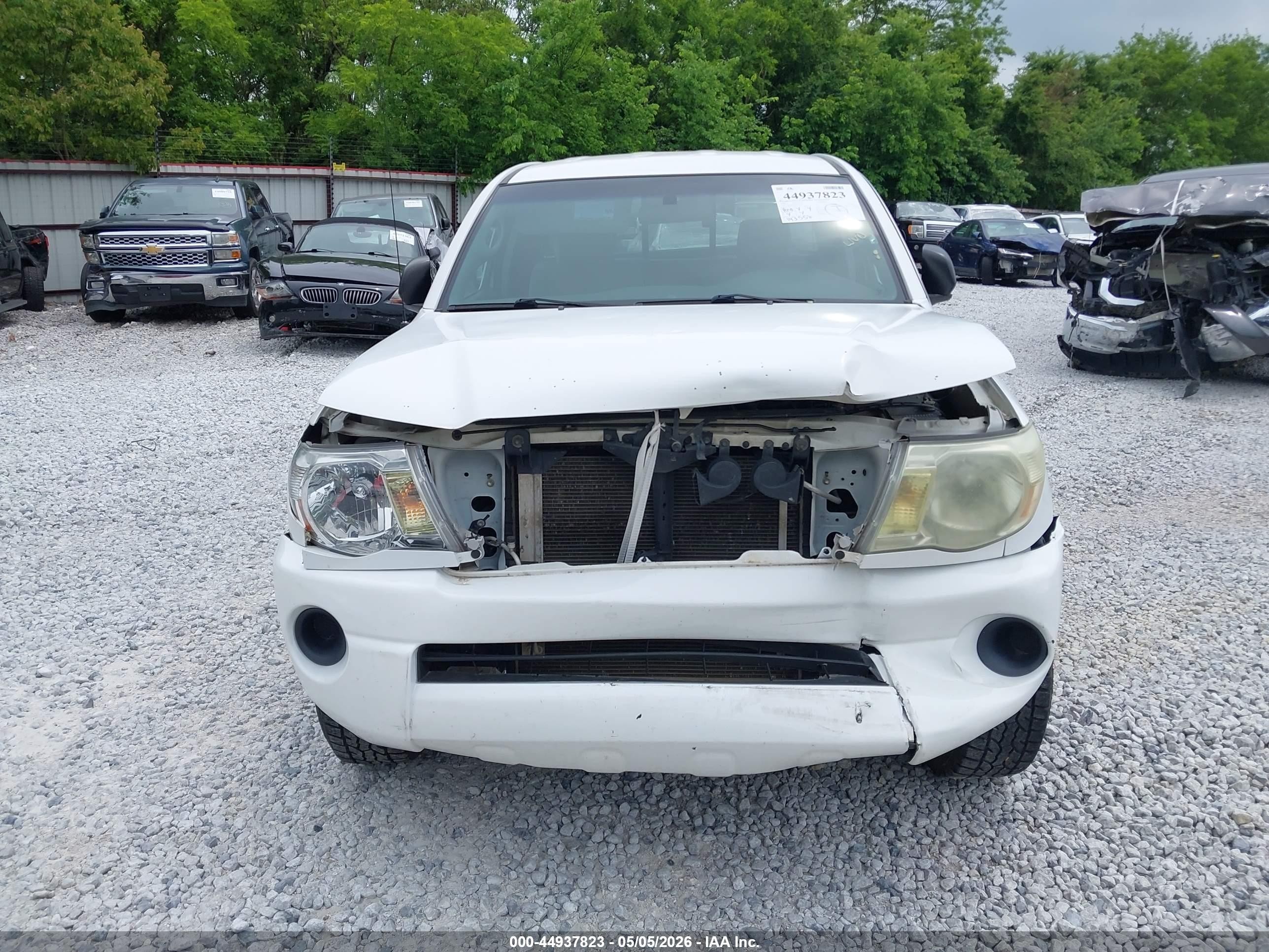 2008 Toyota Tacoma   Белый vin: 5TETX22N28Z564306