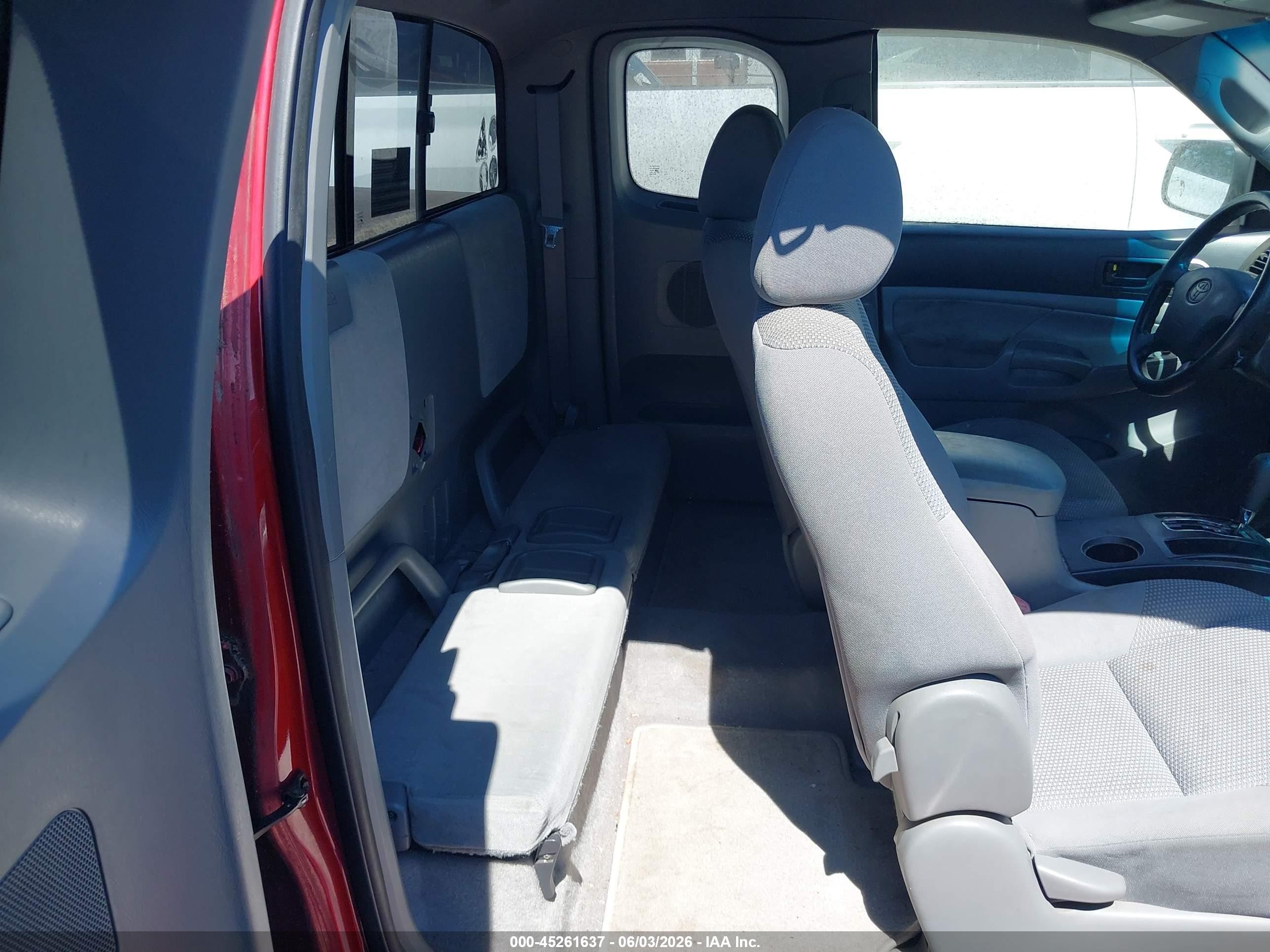 2005 Toyota Tacoma   Burgundy vin: 5TETX22N35Z076526