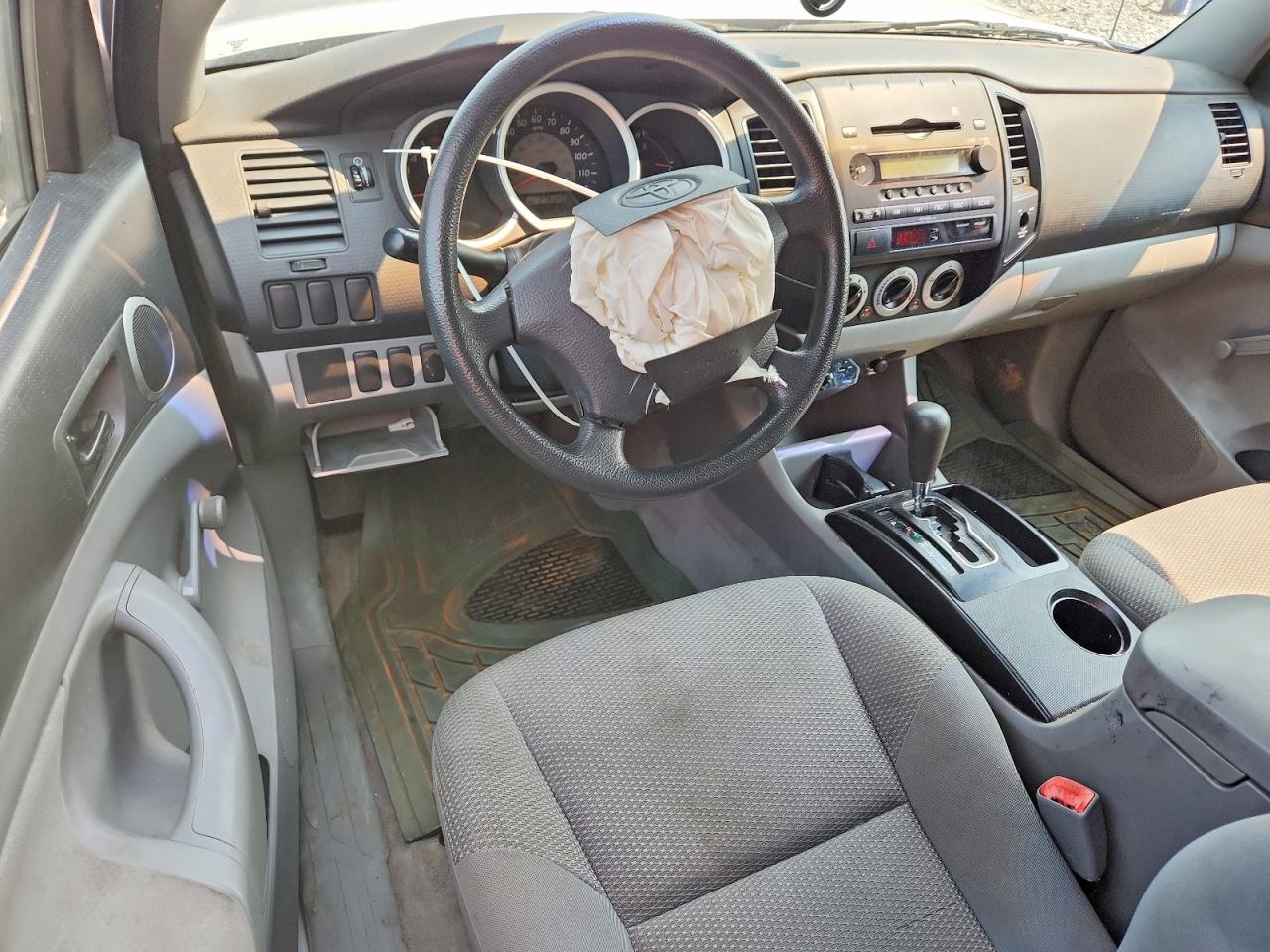 2007 Toyota Tacoma Base Silver vin: 5TETX22N47Z404748