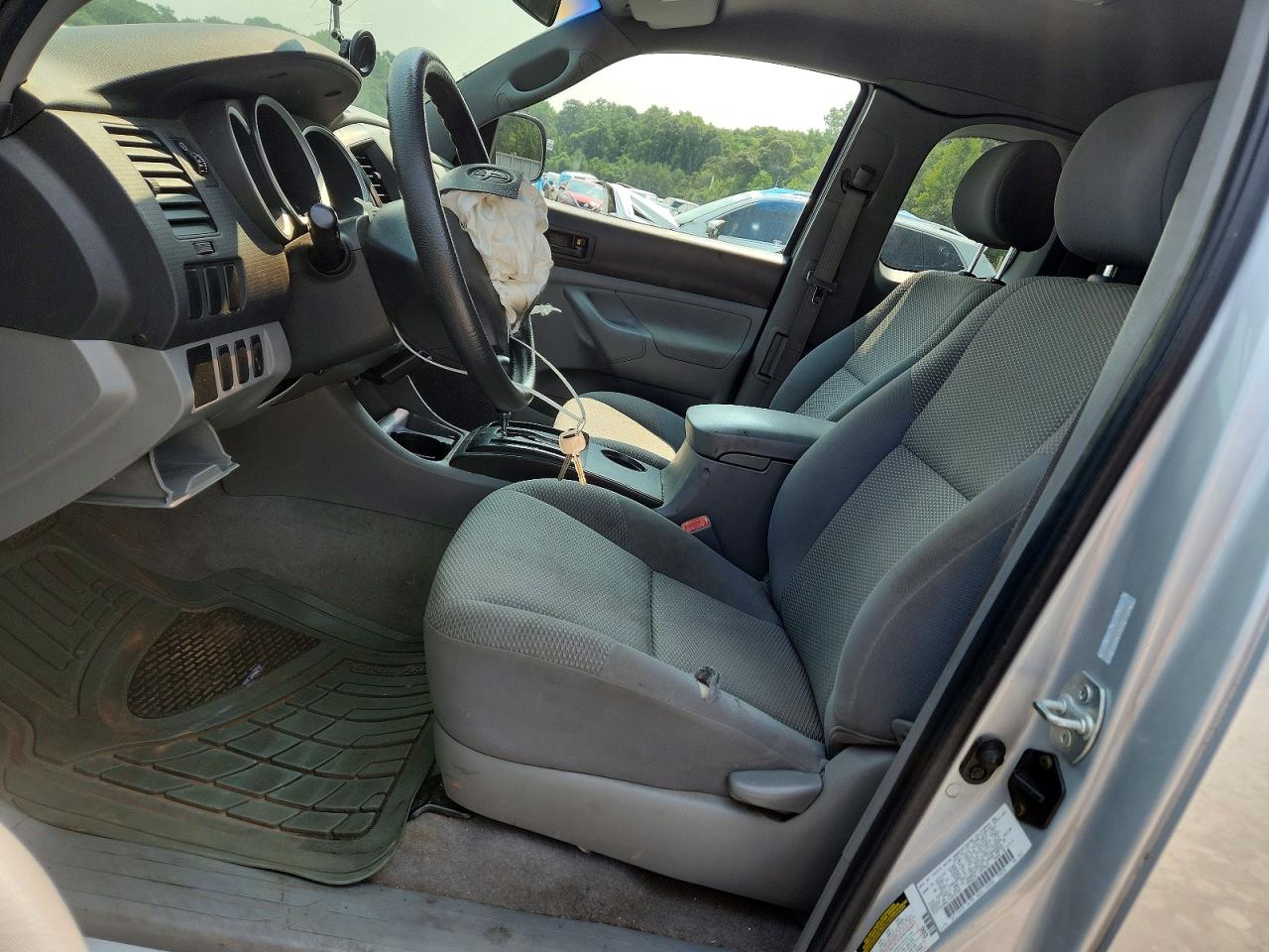 2007 Toyota Tacoma Base Silver vin: 5TETX22N47Z404748