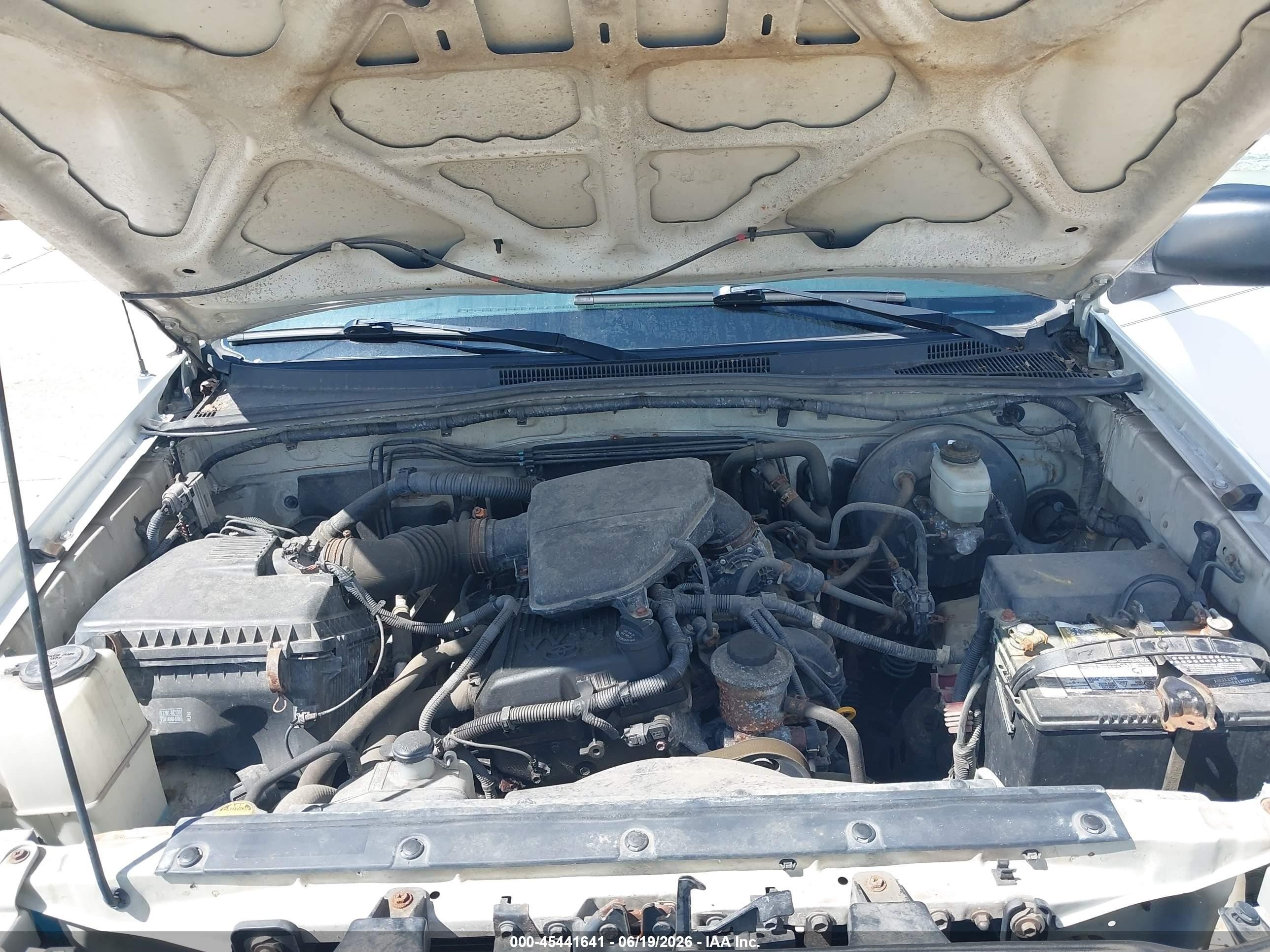 2007 Toyota Tacoma   White vin: 5TETX22N57Z460357