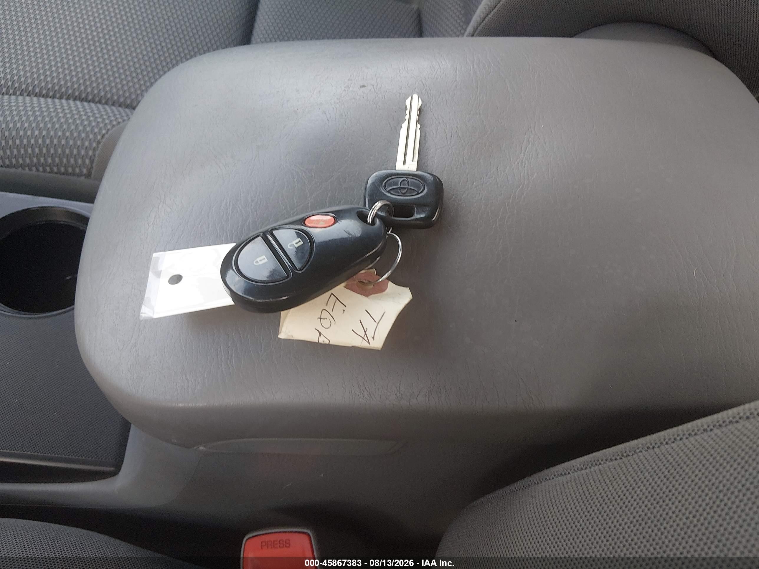 2009 Toyota Tacoma   Серебряный vin: 5TETX22N59Z641221