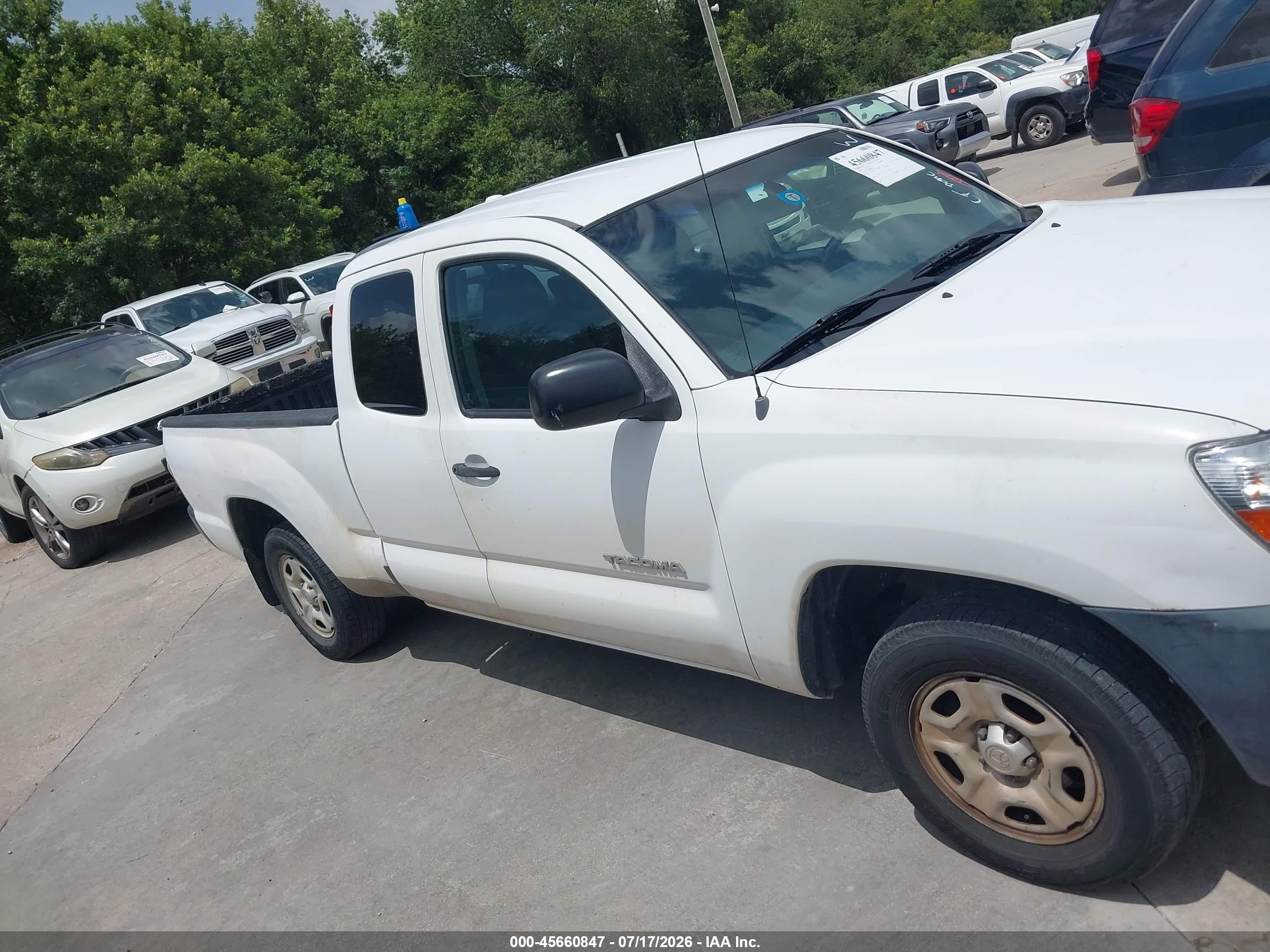 2009 Toyota Tacoma   White vin: 5TETX22N69Z638022