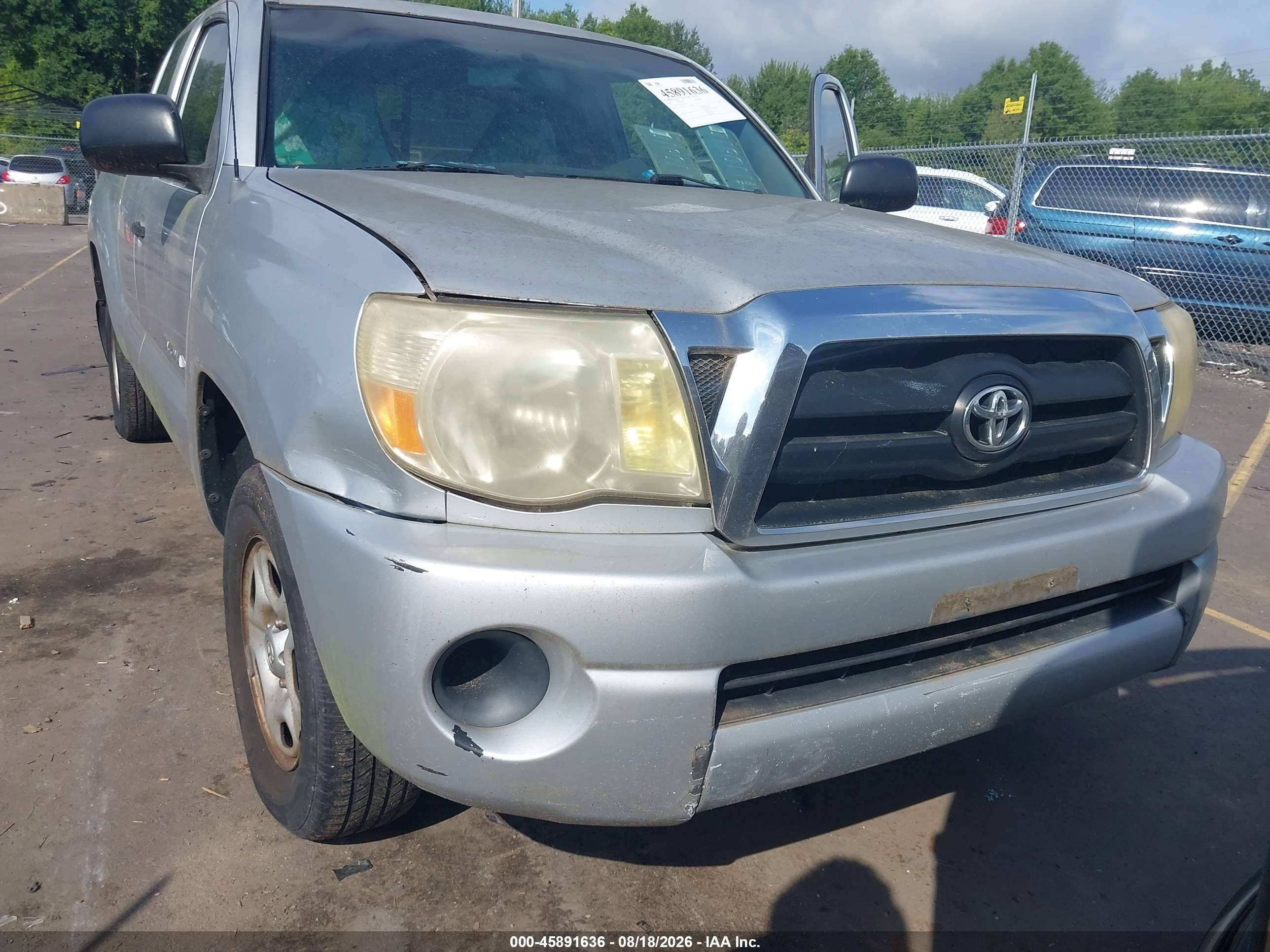 2005 Toyota Tacoma   Silver vin: 5TETX22N75Z123251