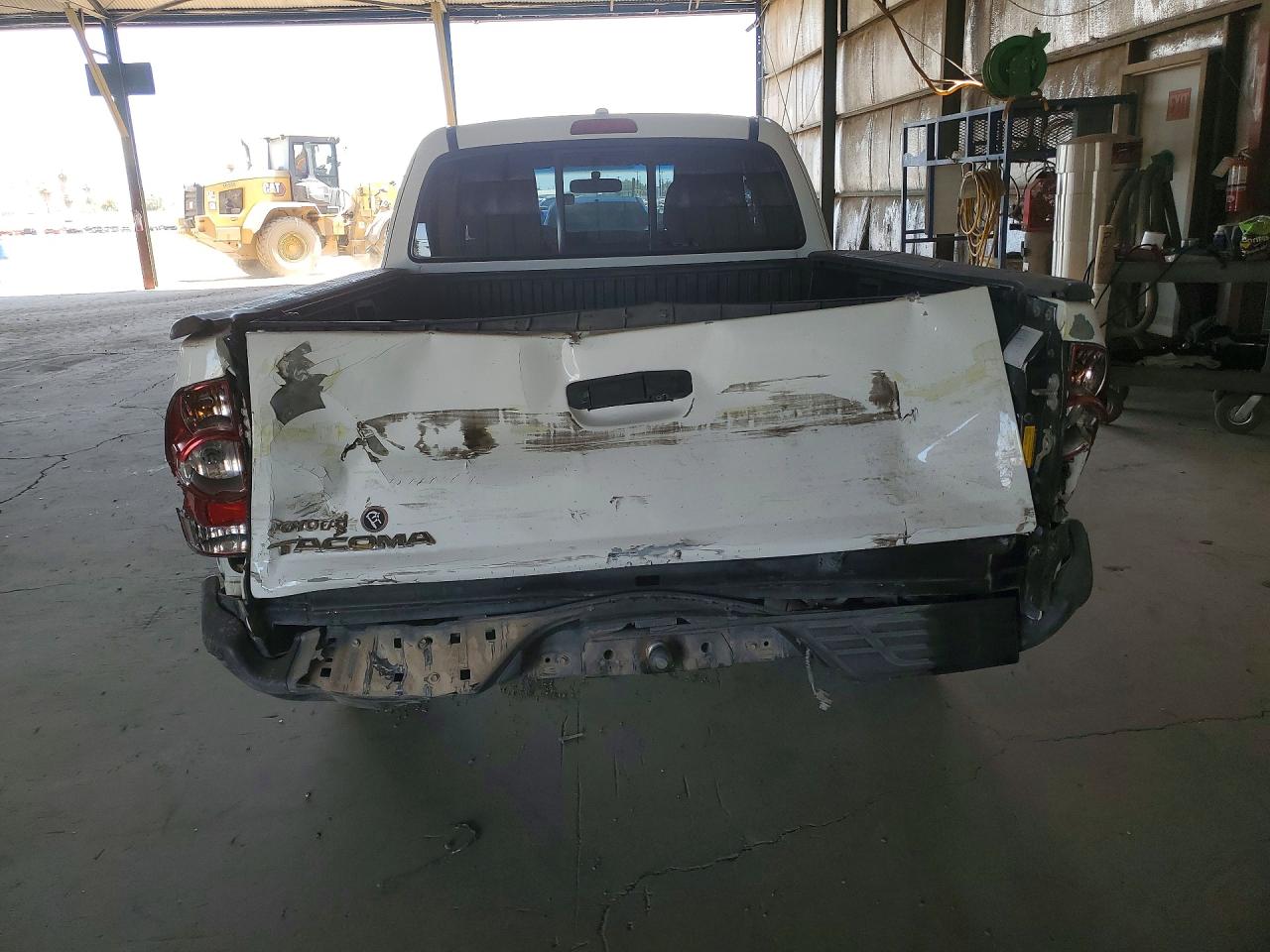 2009 Toyota Tacoma Access Cab White vin: 5TETX22N79Z598680