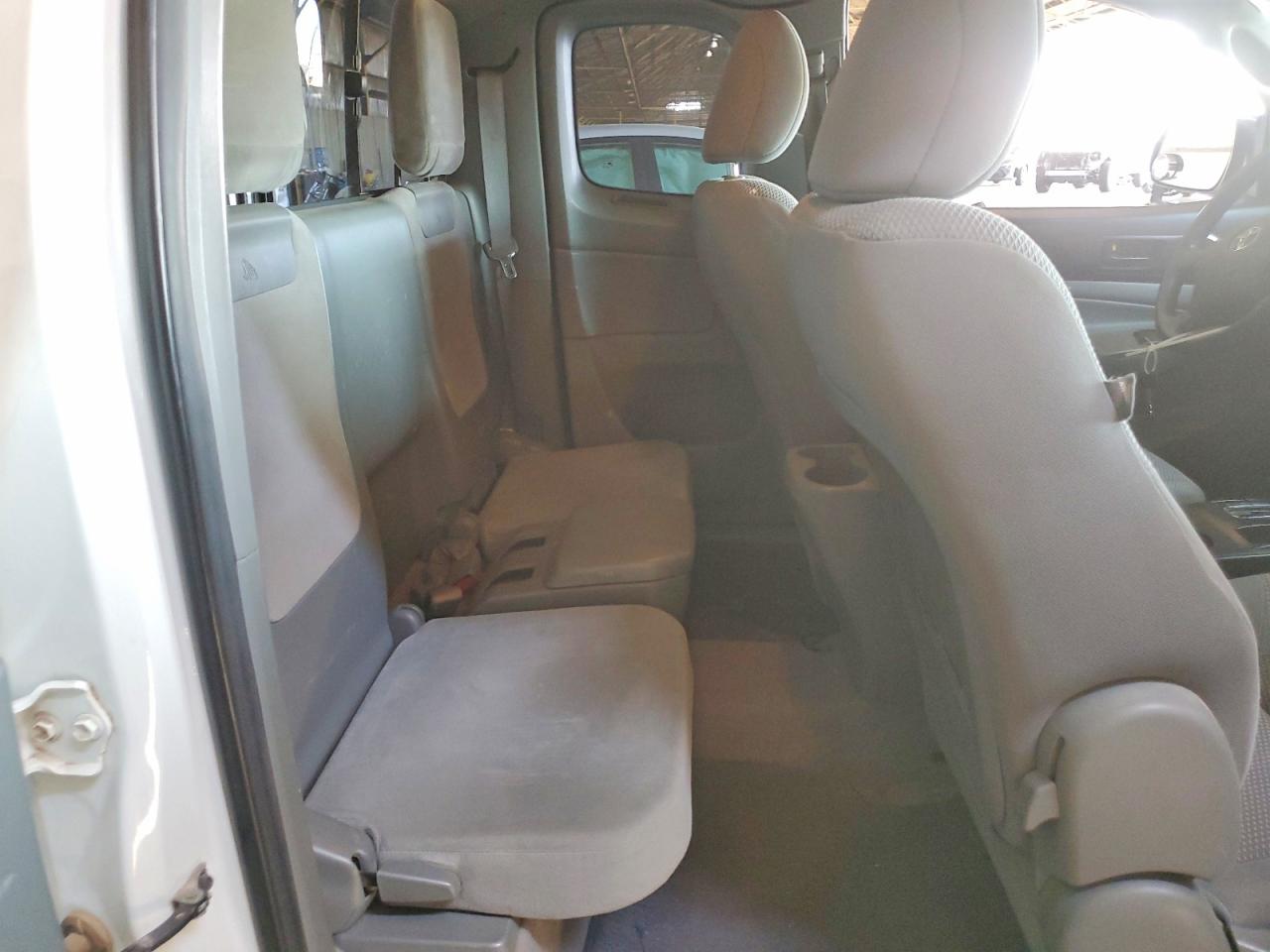 2009 Toyota Tacoma Access Cab White vin: 5TETX22N79Z598680