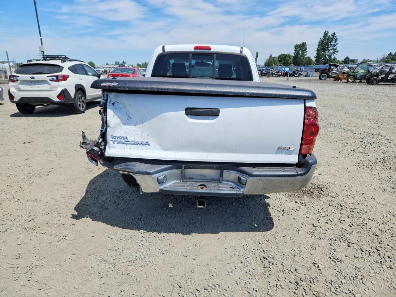 2005 Toyota Tacoma Access Cab White vin: 5TETX22N95Z113403