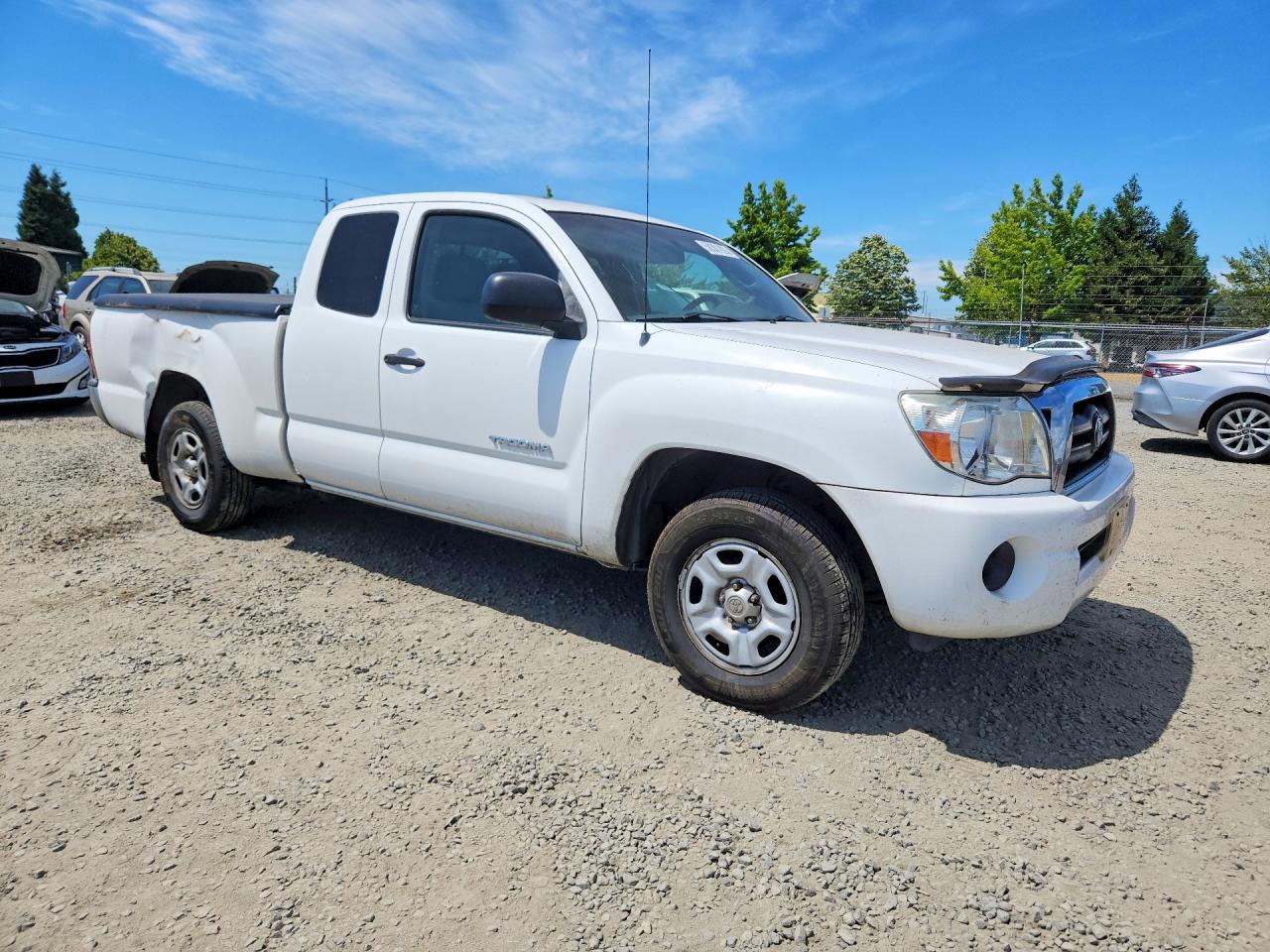 2005 Toyota Tacoma Access Cab White vin: 5TETX22N95Z113403