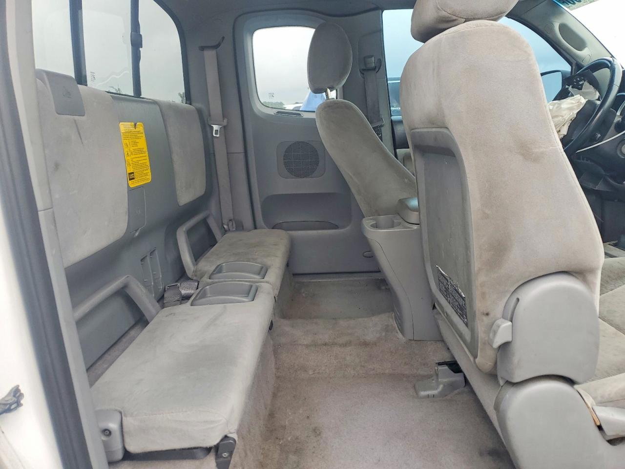 2008 Toyota Tacoma Base White vin: 5TETX22N98Z526135