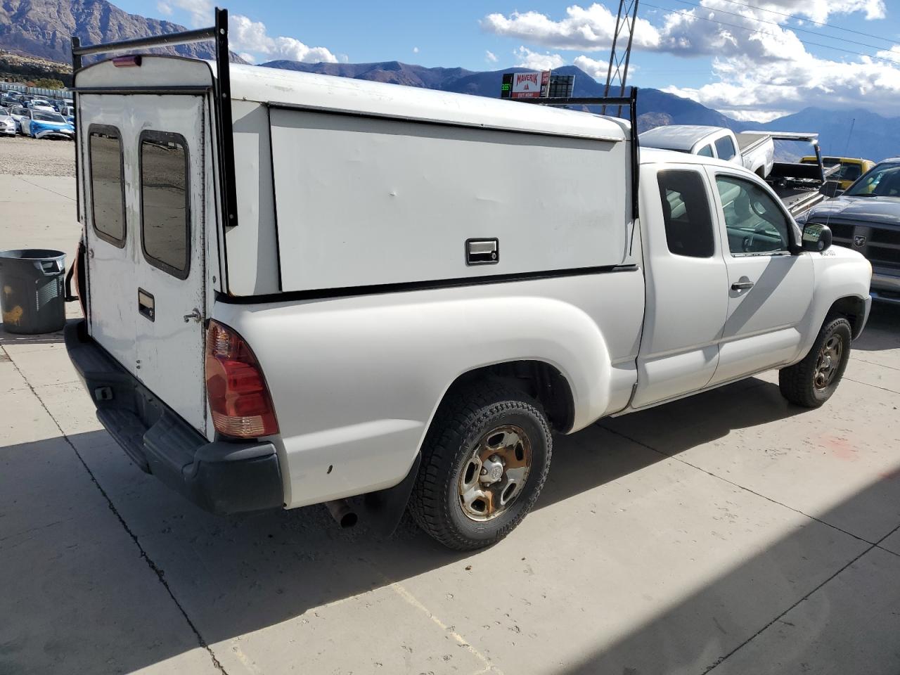 2006 Toyota Tacoma Access Cab White vin: 5TETX22NX6Z309366