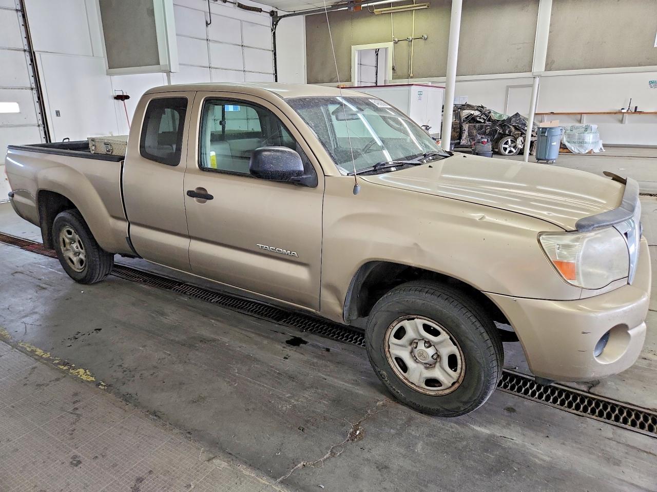 2007 Toyota Tacoma Base Gold vin: 5TETX22NX7Z466039