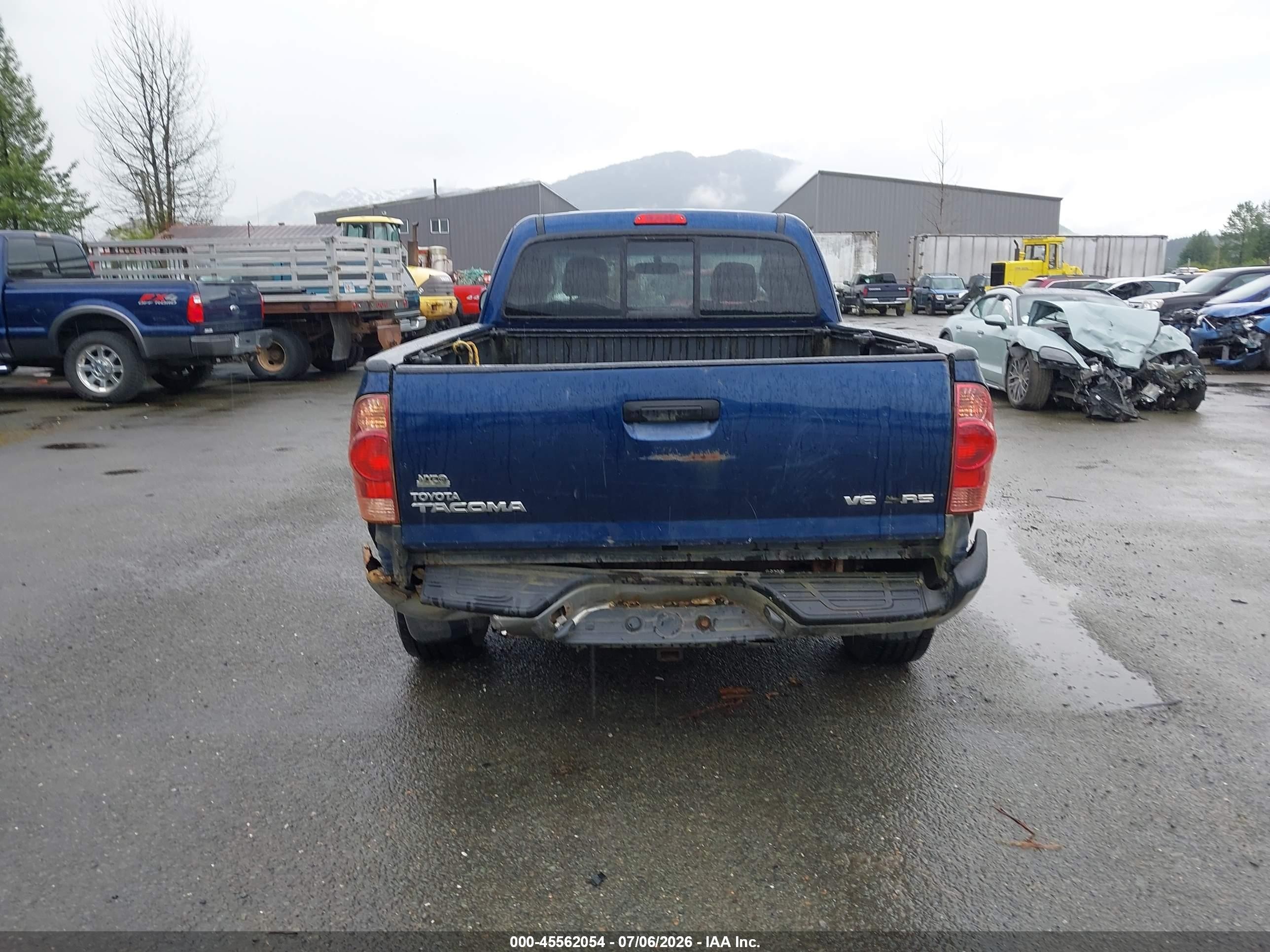 2005 Toyota Tacoma Base V6 Blue vin: 5TEUU42N05Z023033