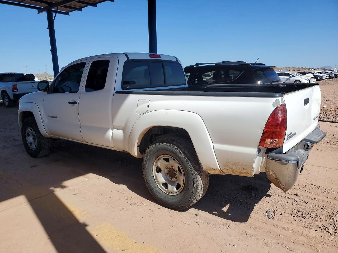2005 Toyota Tacoma V6 White vin: 5TEUU42N05Z117283