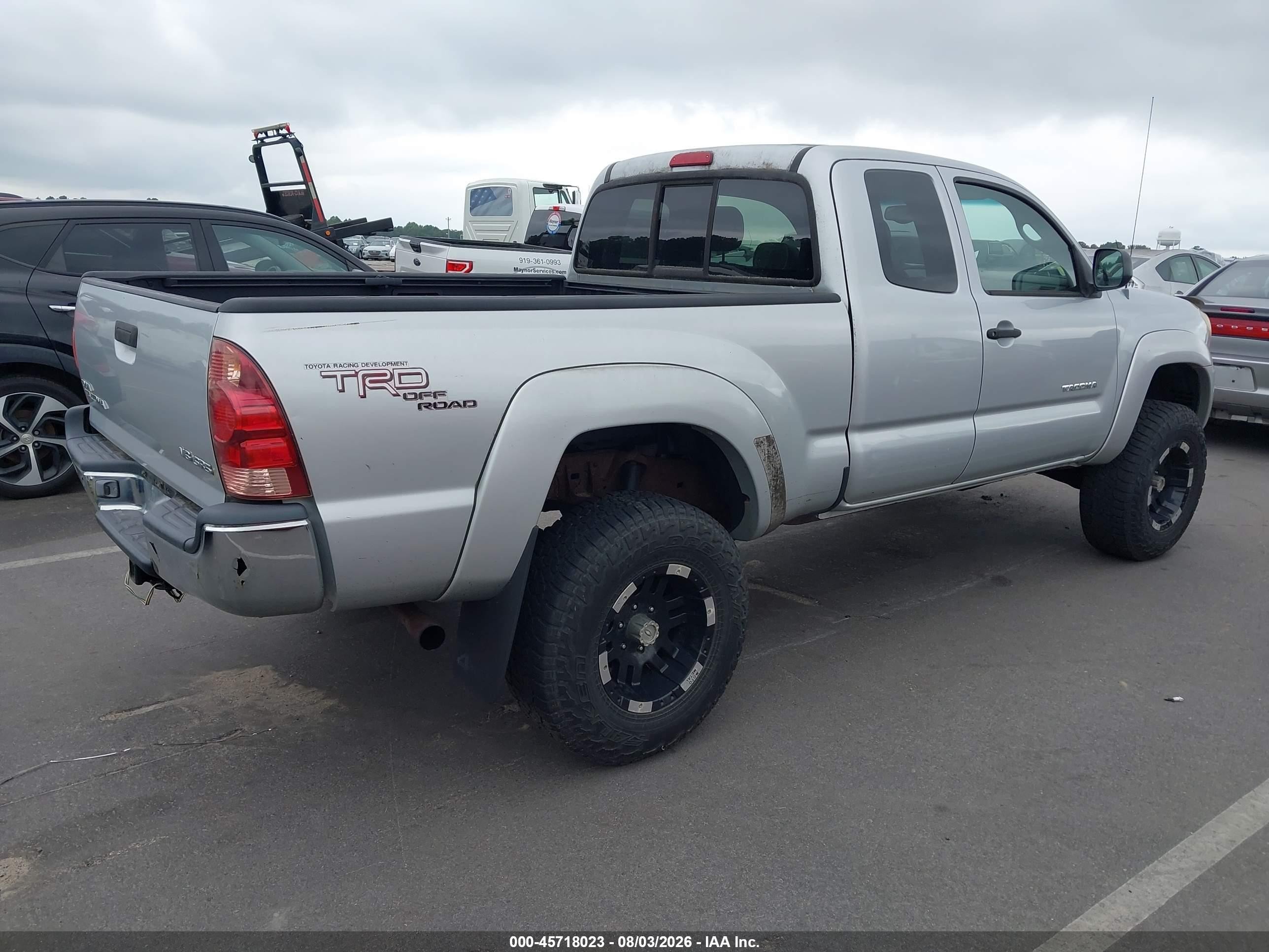 2006 Toyota Tacoma Base V6 Silver vin: 5TEUU42N06Z167859