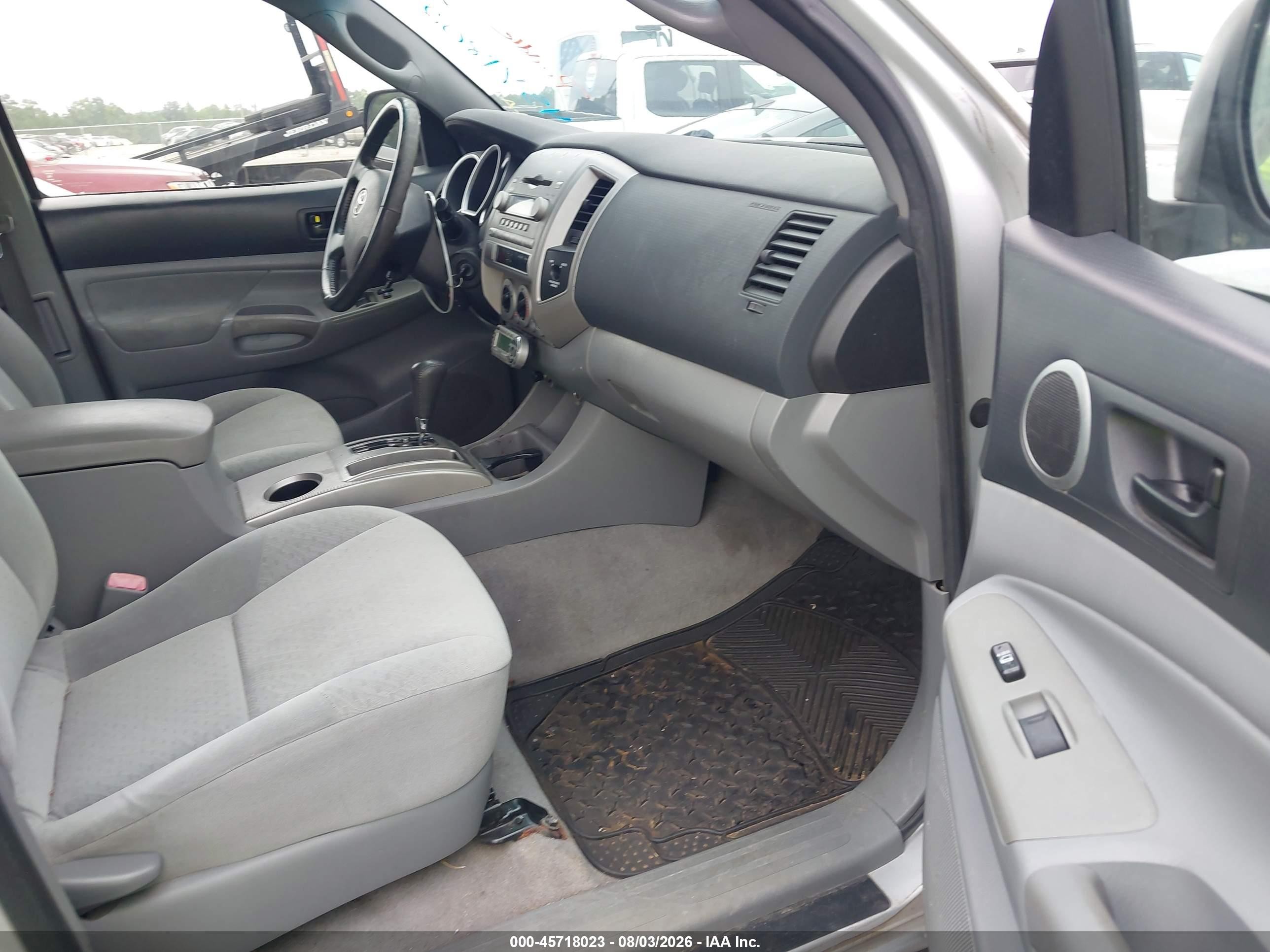 2006 Toyota Tacoma Base V6 Silver vin: 5TEUU42N06Z167859