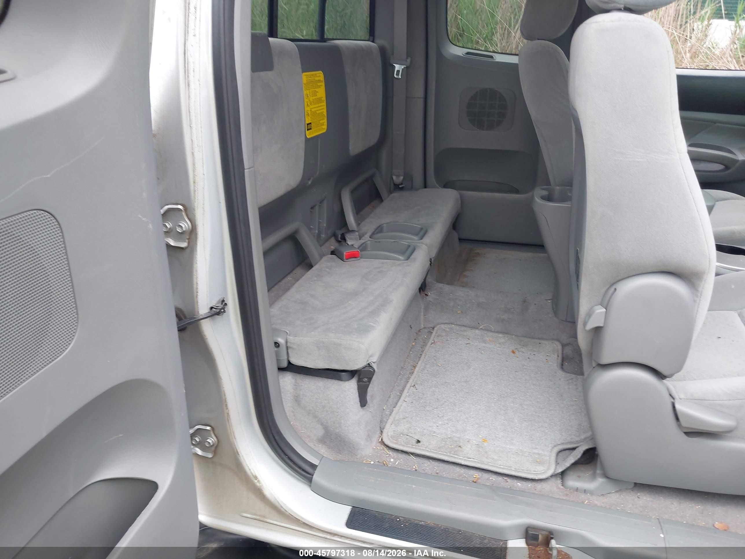 2007 Toyota Tacoma Base V6 Серебряный vin: 5TEUU42N07Z394096