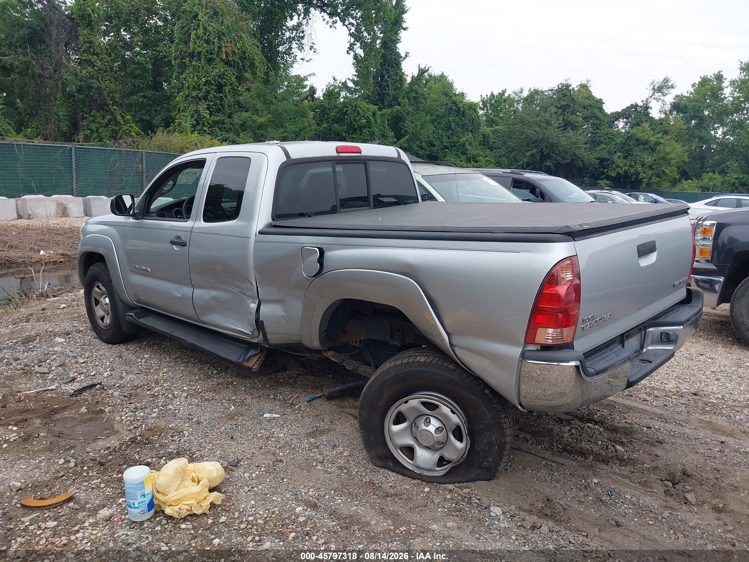 2007 Toyota Tacoma Base V6 Серебряный vin: 5TEUU42N07Z394096