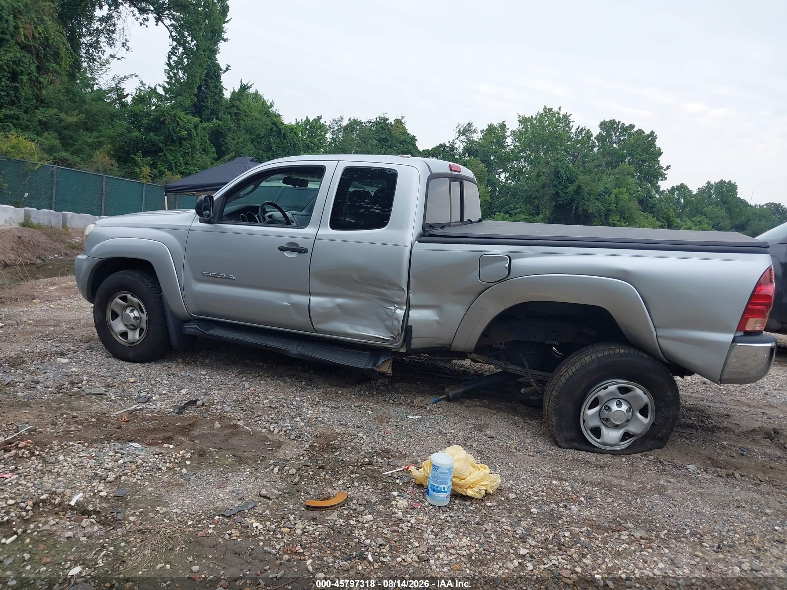 2007 Toyota Tacoma Base V6 Серебряный vin: 5TEUU42N07Z394096