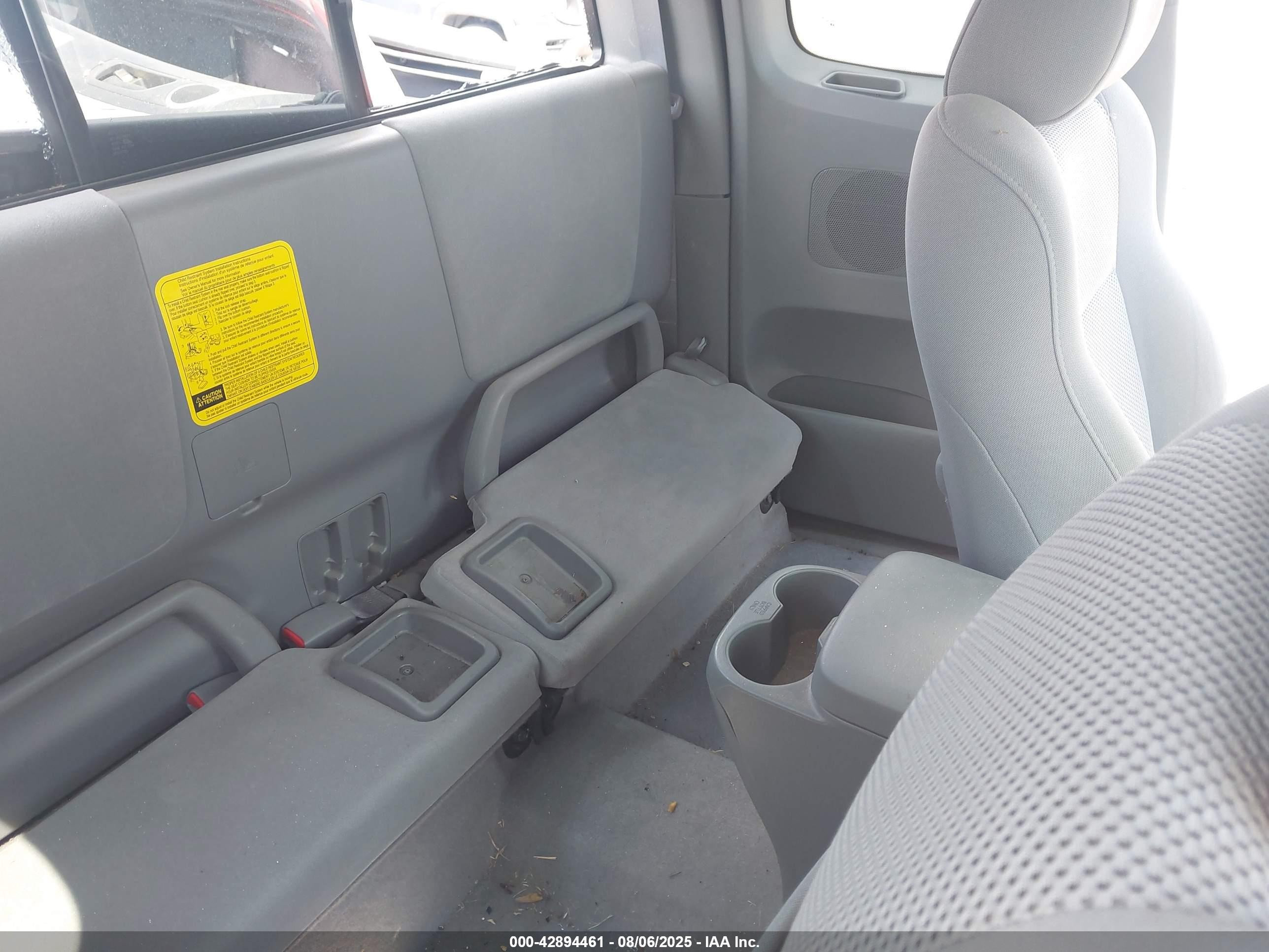 2007 Toyota Tacoma Base V6 Красный vin: 5TEUU42N07Z450988