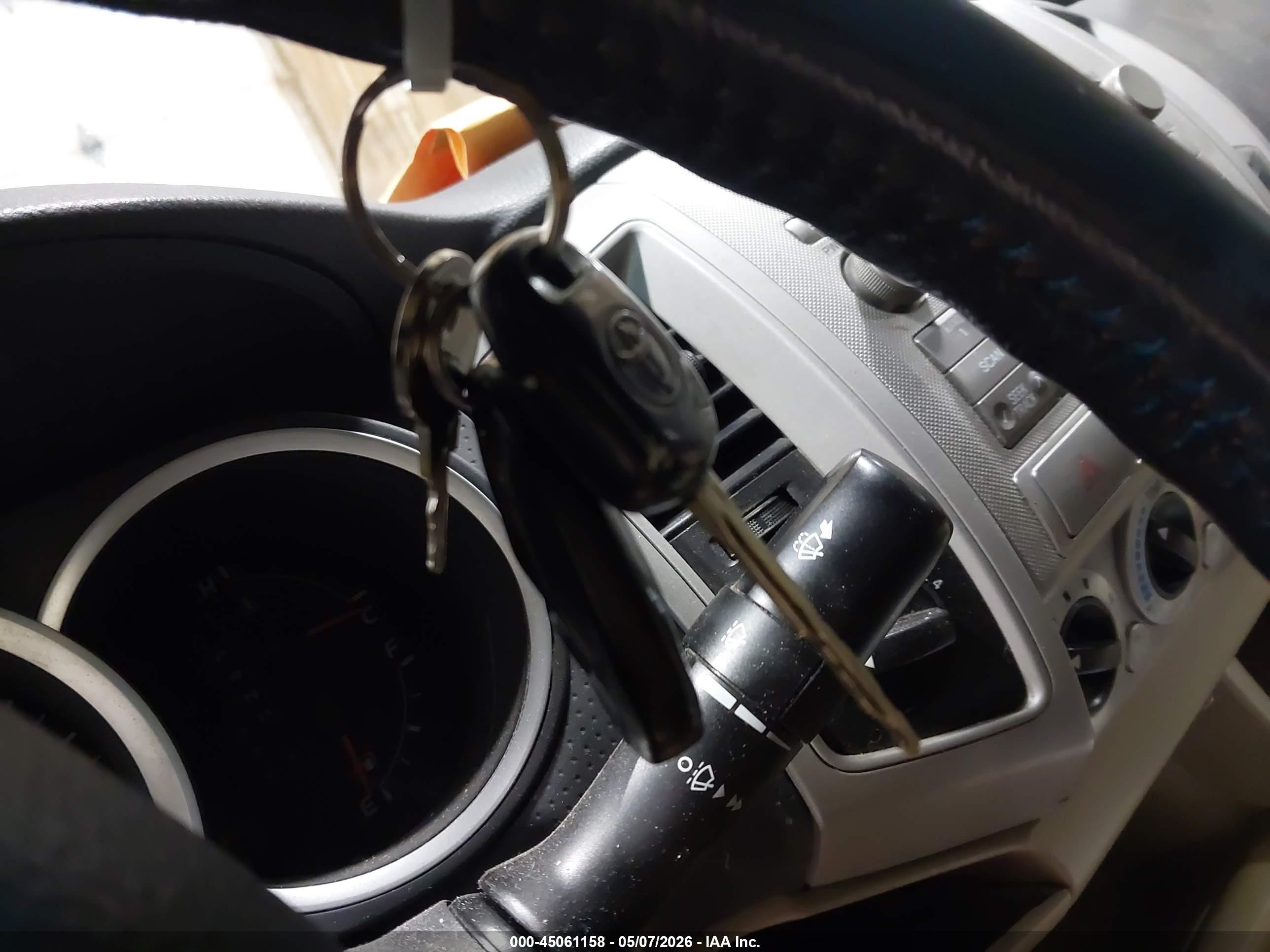 2009 Toyota Tacoma Base V6 White vin: 5TEUU42N09Z669971