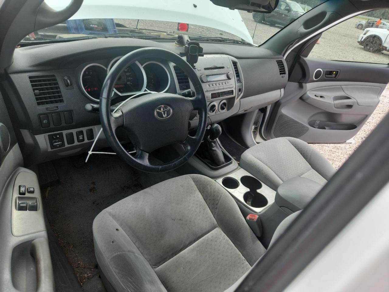2008 Toyota Tacoma V6 White vin: 5TEUU42N18Z480499