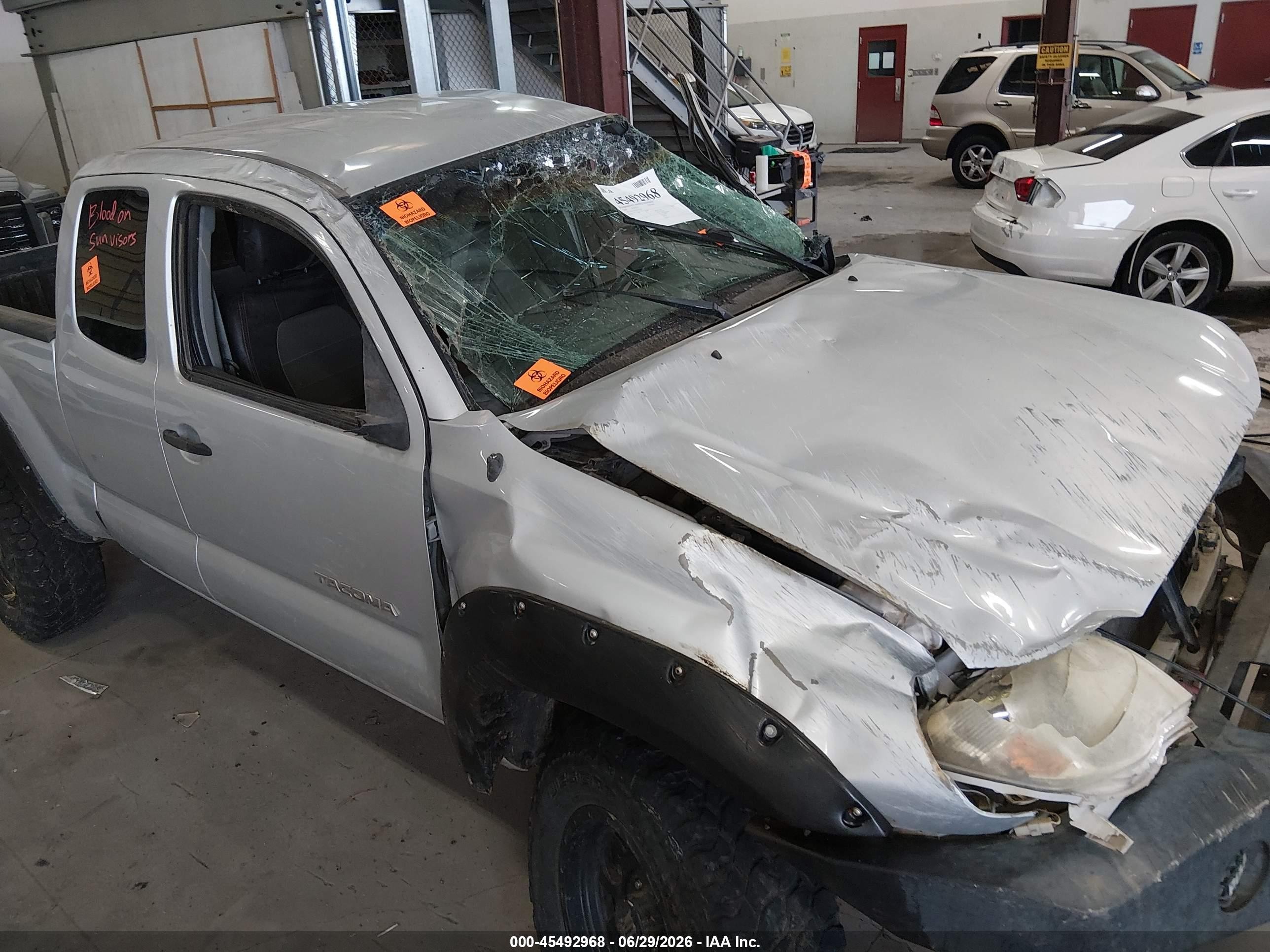 2006 Toyota Tacoma Base V6 Silver vin: 5TEUU42N26Z213529