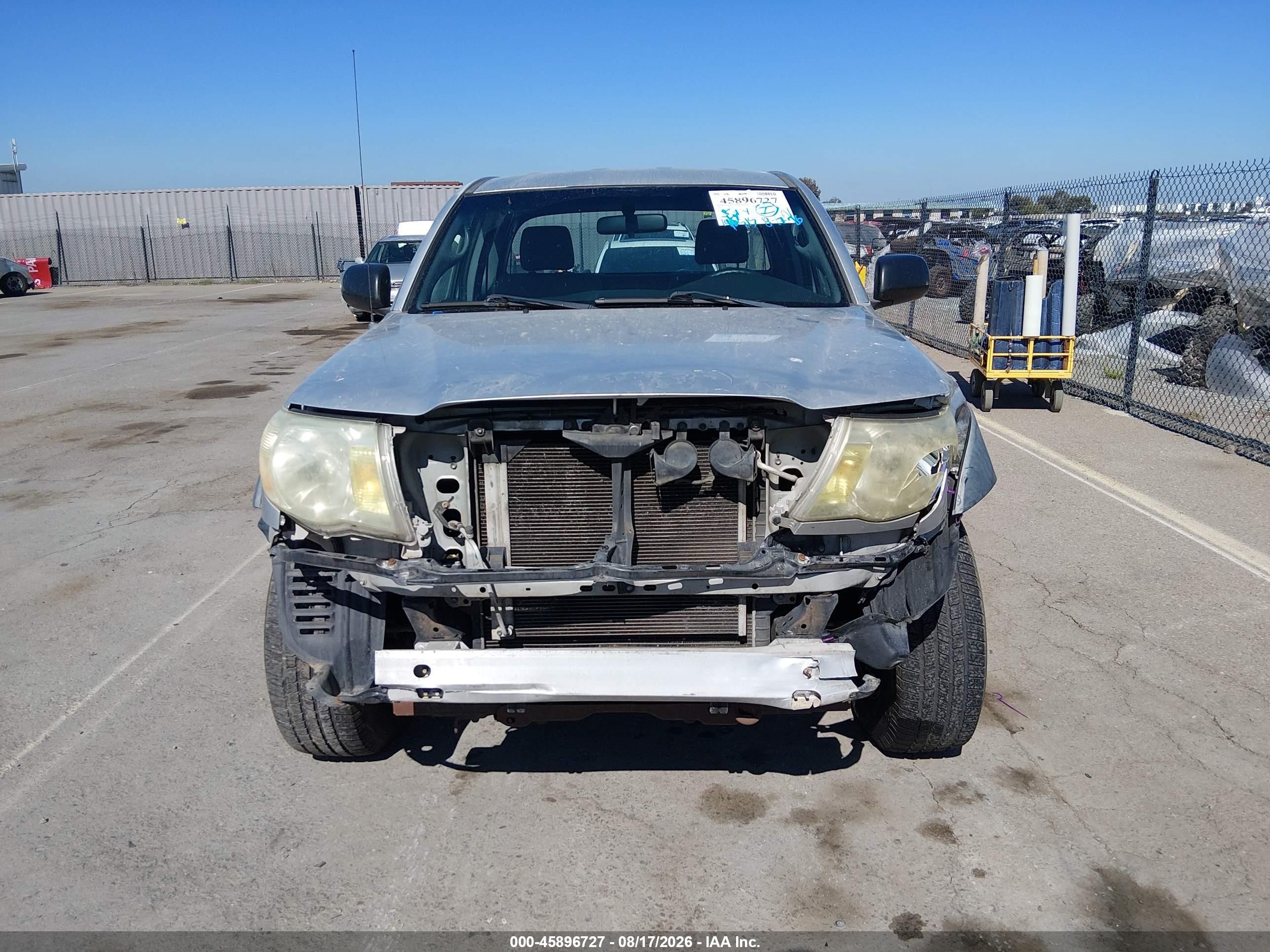 2007 Toyota Tacoma Base V6 Silver vin: 5TEUU42N27Z352738