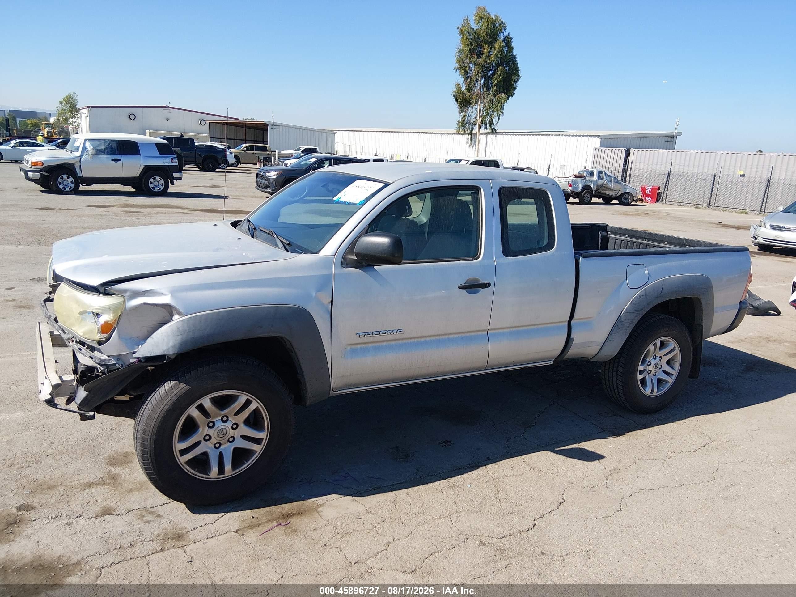 2007 Toyota Tacoma Base V6 Silver vin: 5TEUU42N27Z352738