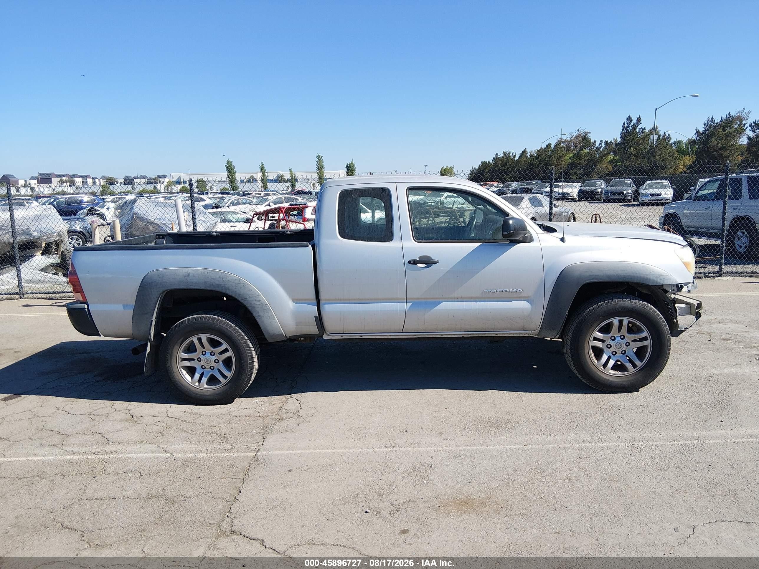 2007 Toyota Tacoma Base V6 Silver vin: 5TEUU42N27Z352738