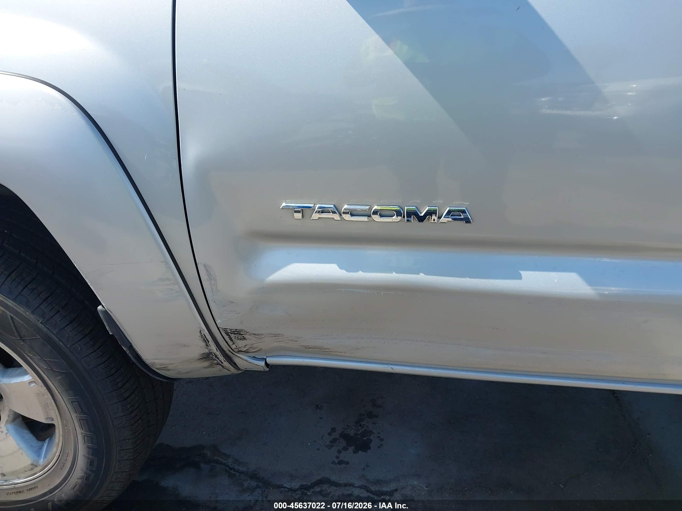 2005 Toyota Tacoma Base V6 Silver vin: 5TEUU42N45Z102883