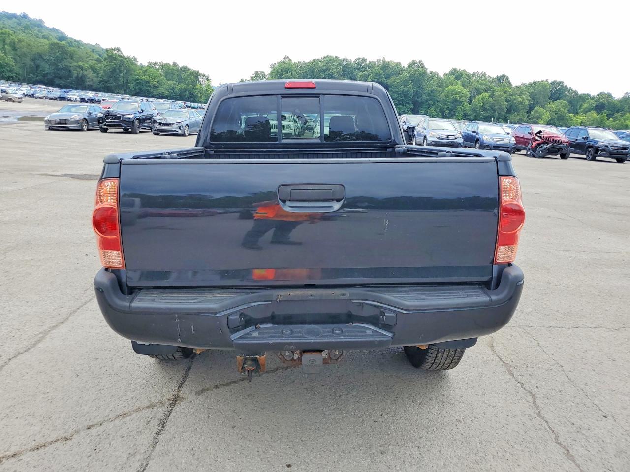 2005 Toyota Tacoma Access Cab Black vin: 5TEUU42N55Z003988