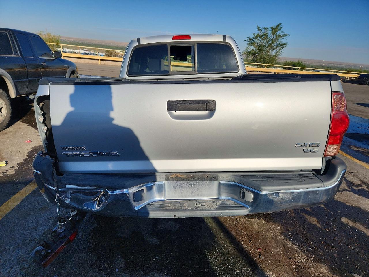 2005 Toyota Tacoma Access Cab Silver vin: 5TEUU42N55Z034934