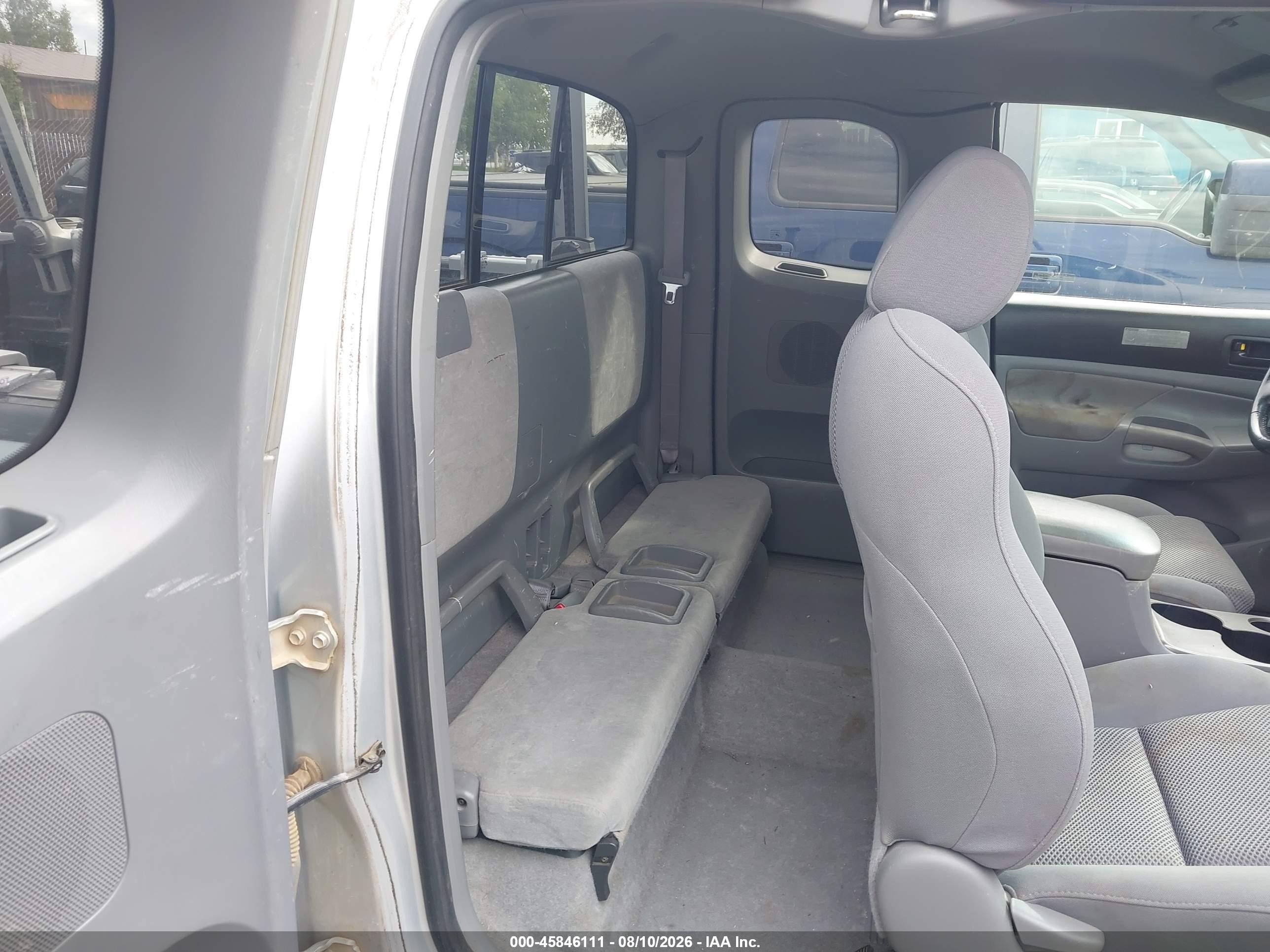 2005 Toyota Tacoma Base V6 Silver vin: 5TEUU42N55Z071157