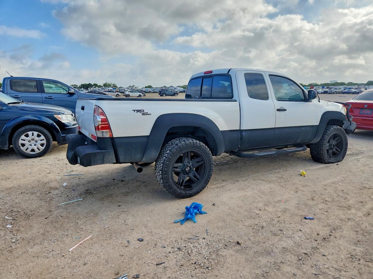 2006 Toyota Tacoma Access Cab White vin: 5TEUU42N56Z313690