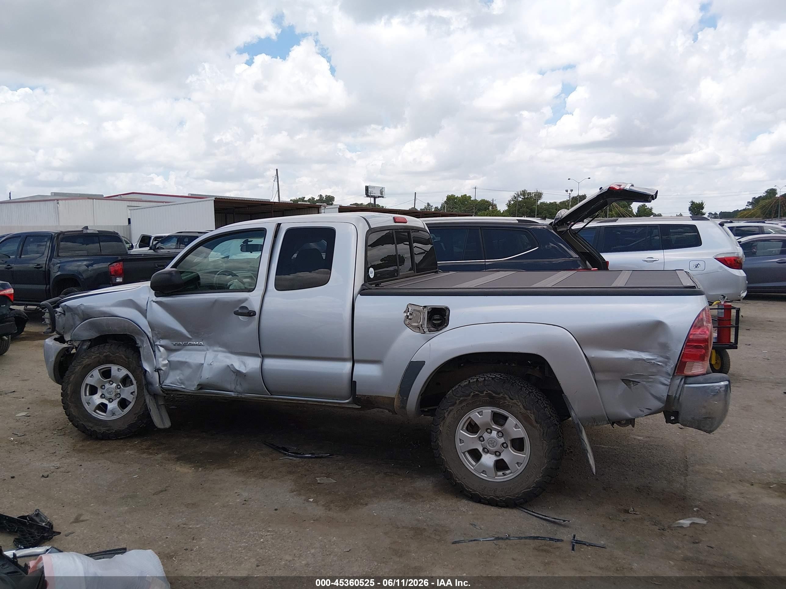 2008 Toyota Tacoma Base V6 Silver vin: 5TEUU42N58Z536833