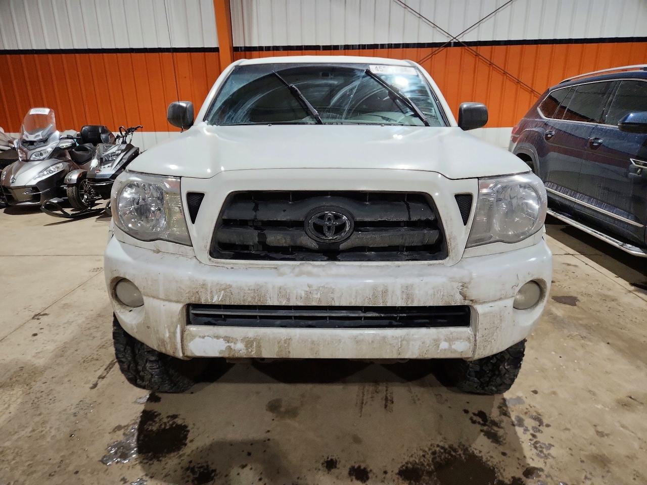 2007 Toyota Tacoma V6 White vin: 5TEUU42N67Z348613
