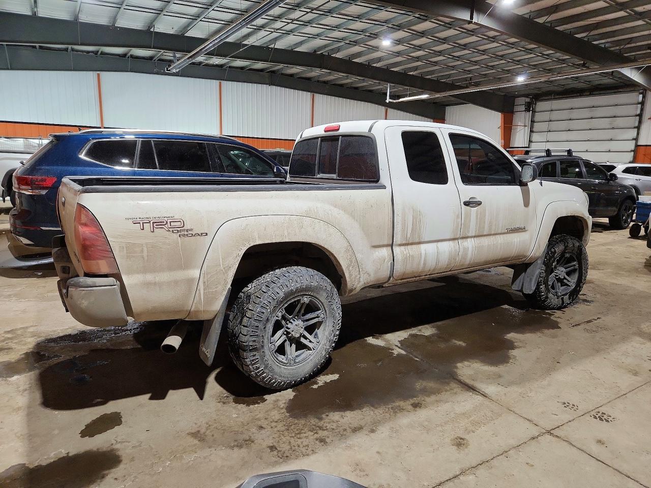 2007 Toyota Tacoma V6 White vin: 5TEUU42N67Z348613