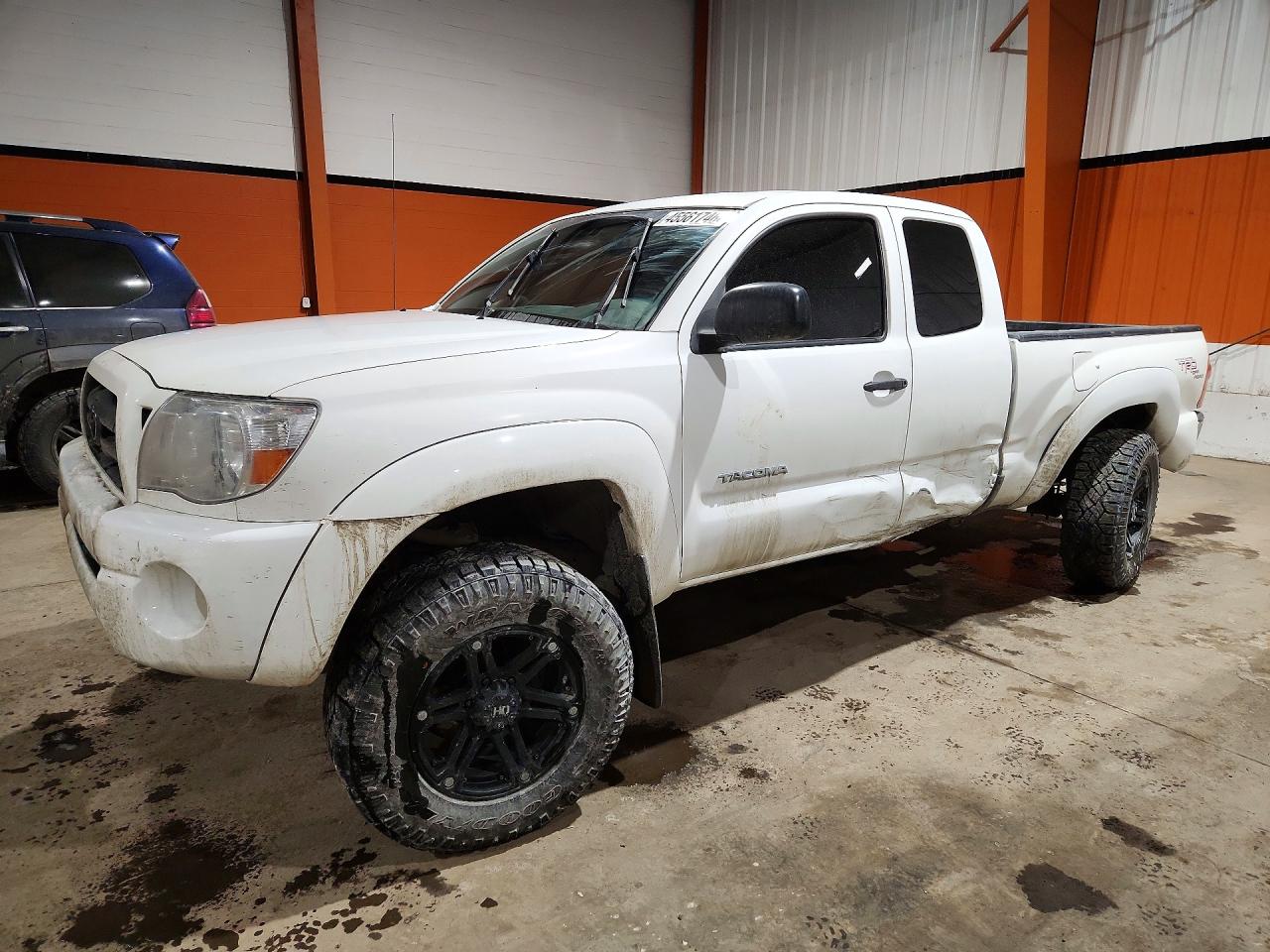 2007 Toyota Tacoma V6 White vin: 5TEUU42N67Z348613