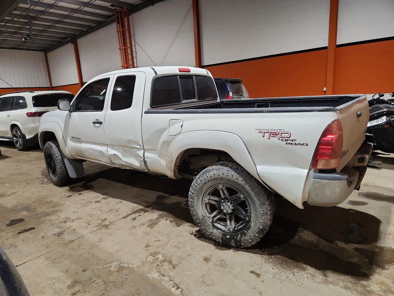 2007 Toyota Tacoma V6 White vin: 5TEUU42N67Z348613
