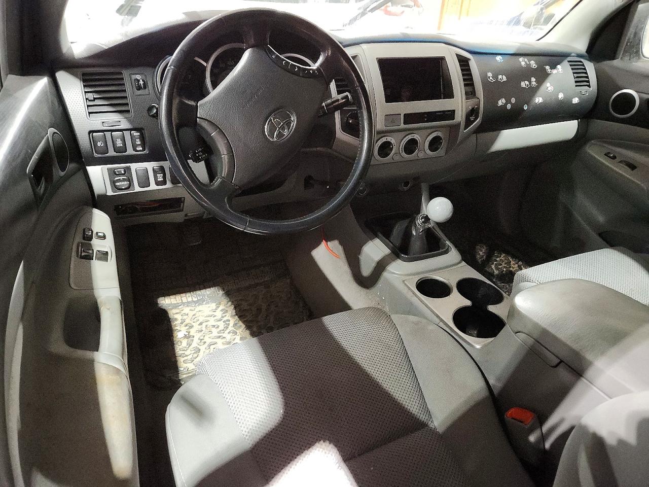 2007 Toyota Tacoma V6 White vin: 5TEUU42N67Z348613