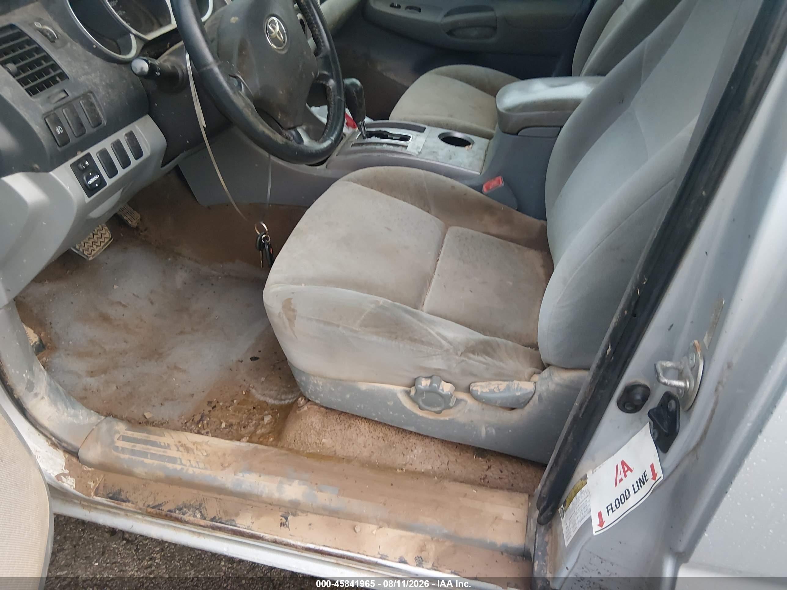 2007 Toyota Tacoma Base V6 Silver vin: 5TEUU42N67Z442880