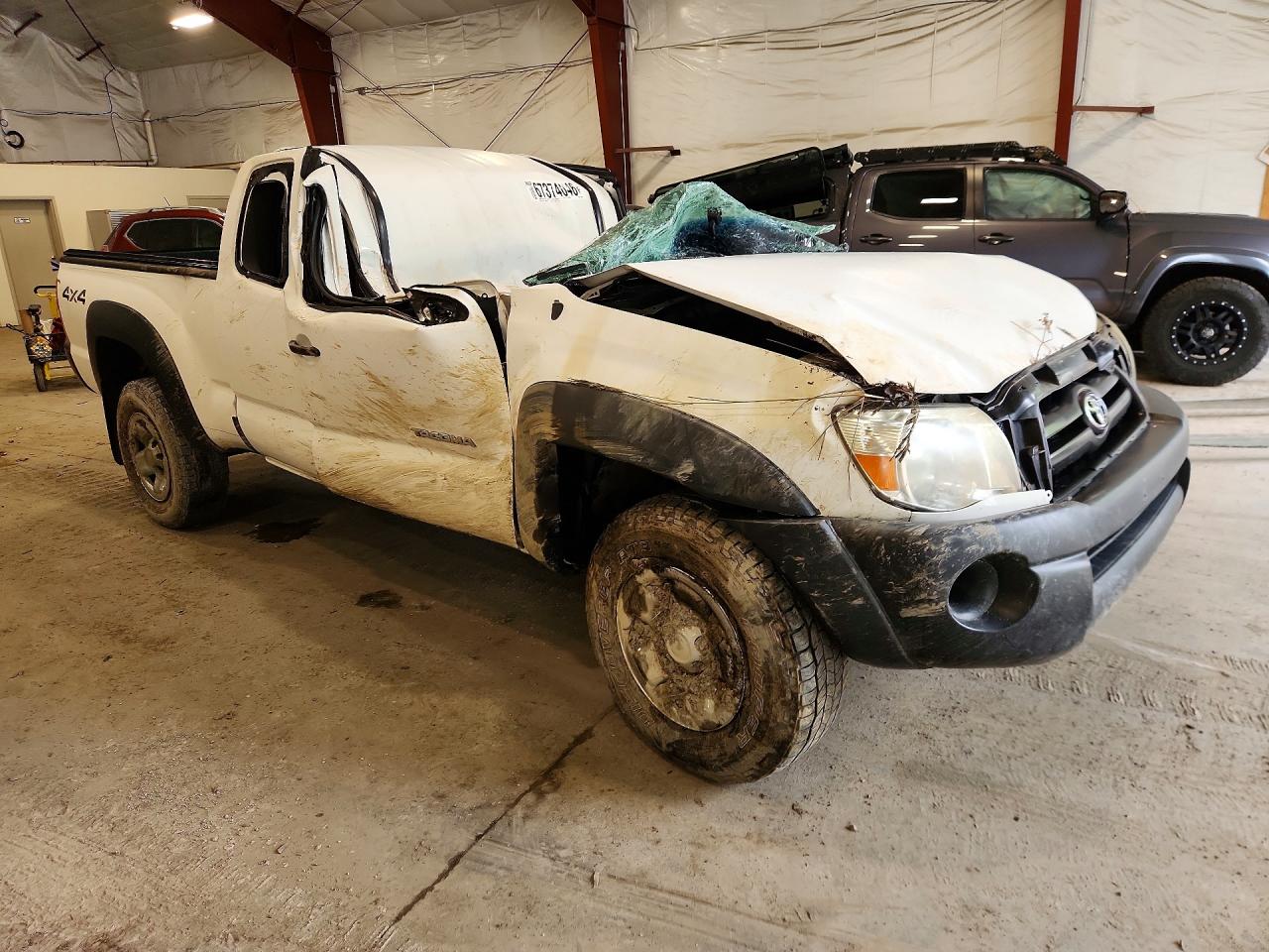 2007 Toyota Tacoma V6 White vin: 5TEUU42N67Z455452