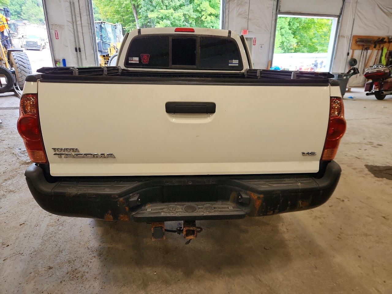 2007 Toyota Tacoma V6 White vin: 5TEUU42N67Z455452