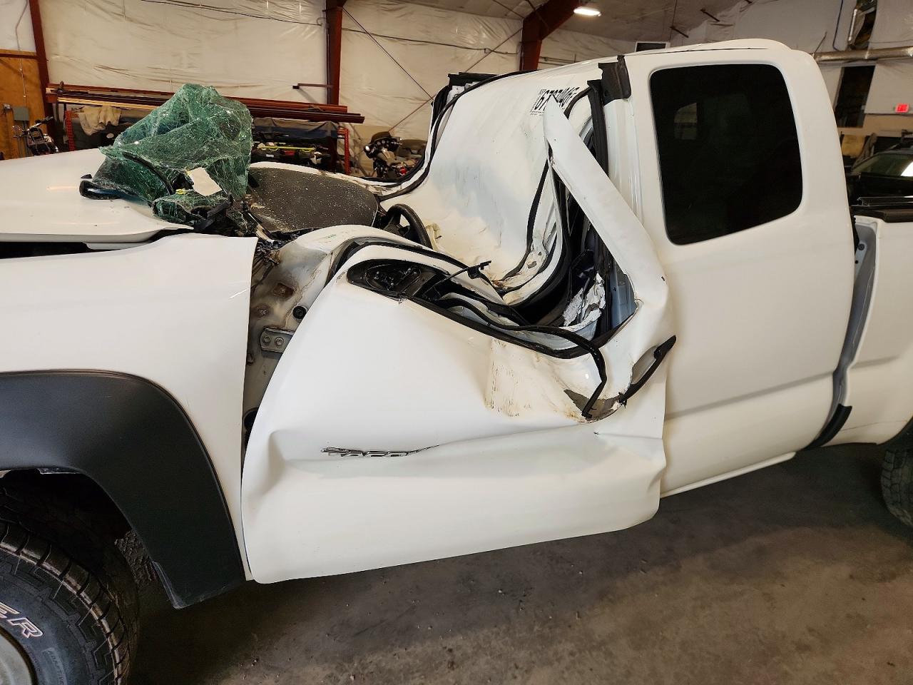 2007 Toyota Tacoma V6 White vin: 5TEUU42N67Z455452