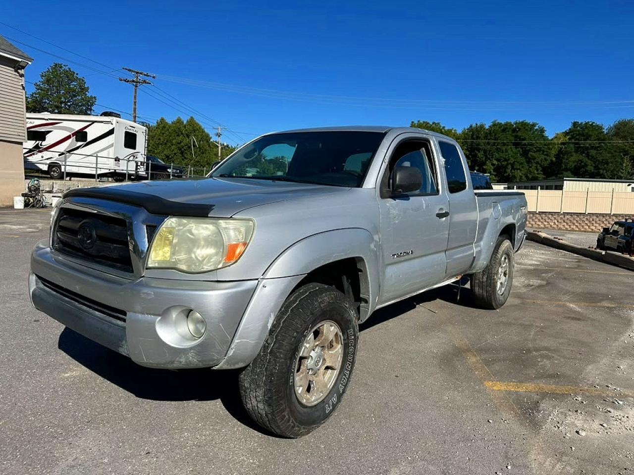 2008 Toyota Tacoma V6 Silver vin: 5TEUU42N68Z563569